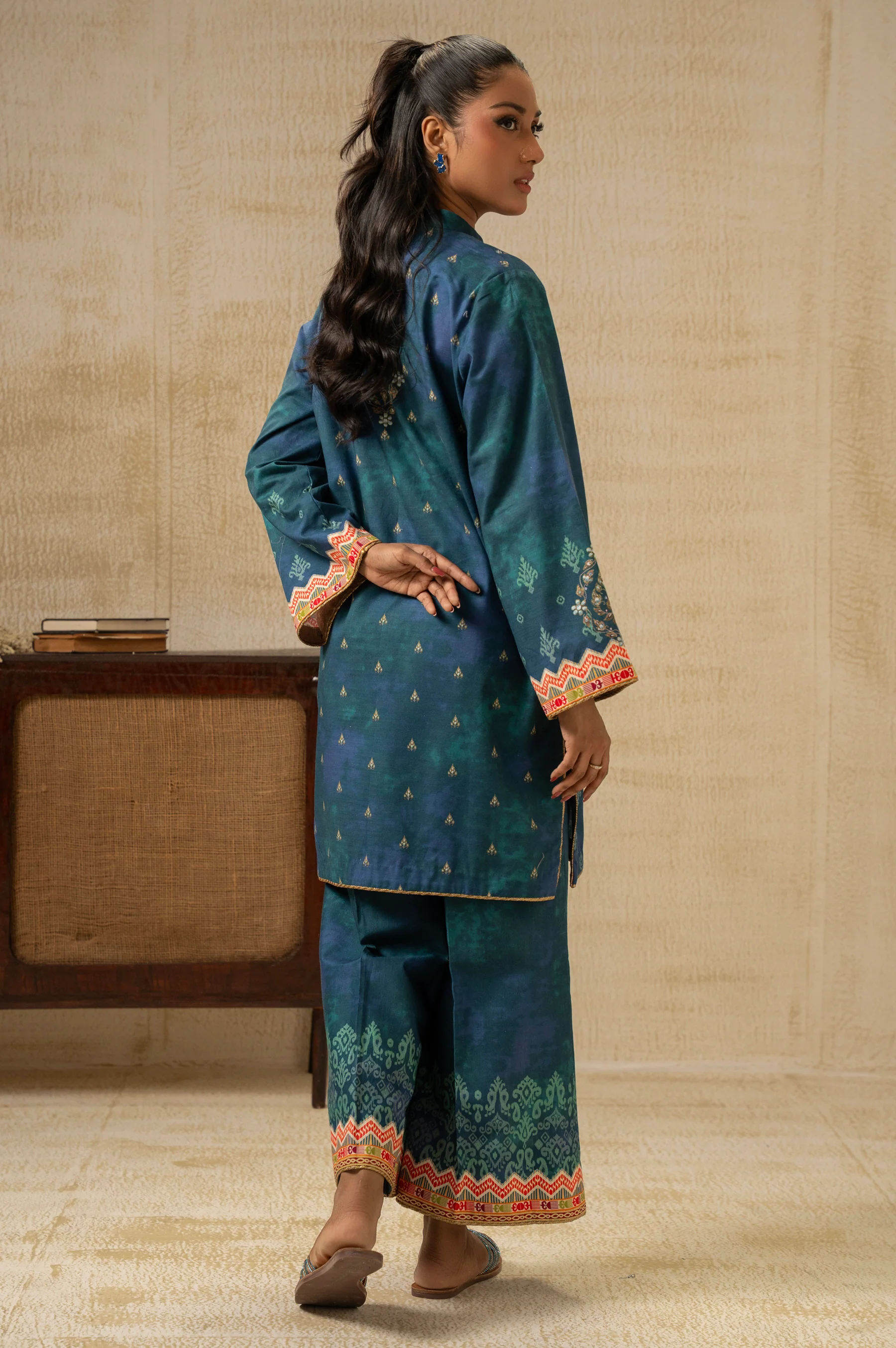 UNSTITCHED PRINTED SHIRT BOTTOM SUIT - Image 4