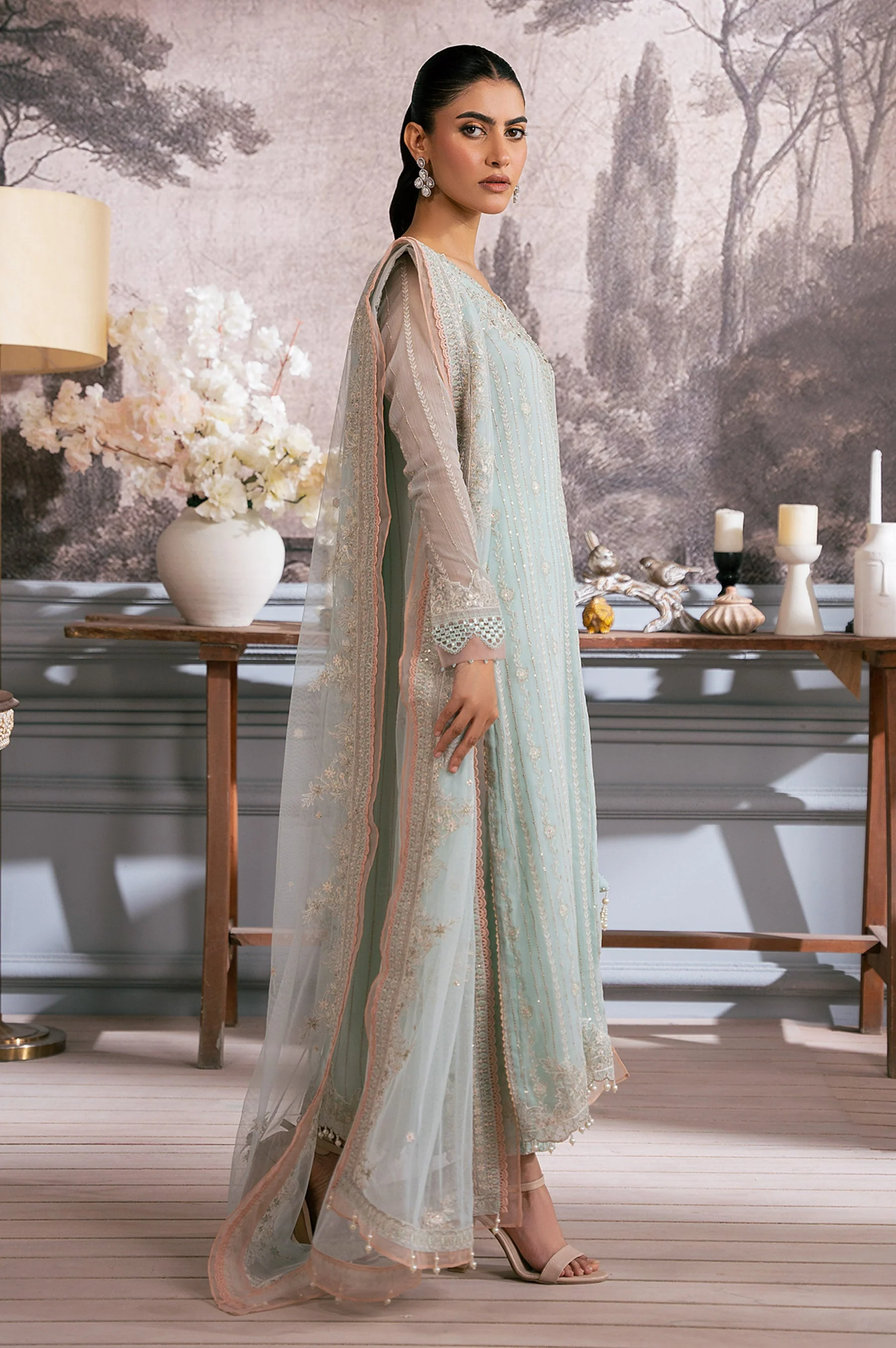 EMBROIDERED SUIT - Image 10