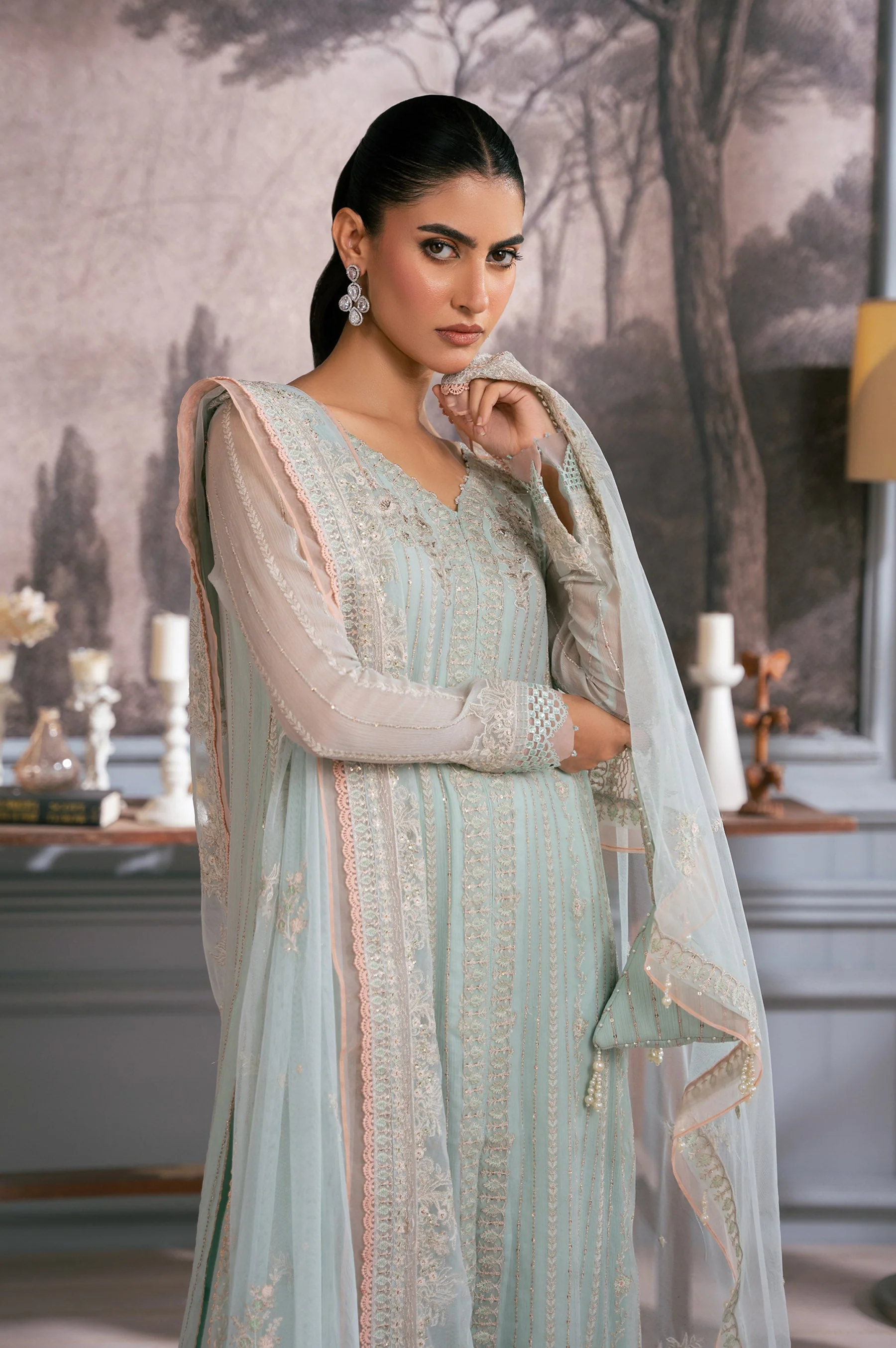 EMBROIDERED SUIT - Image 3