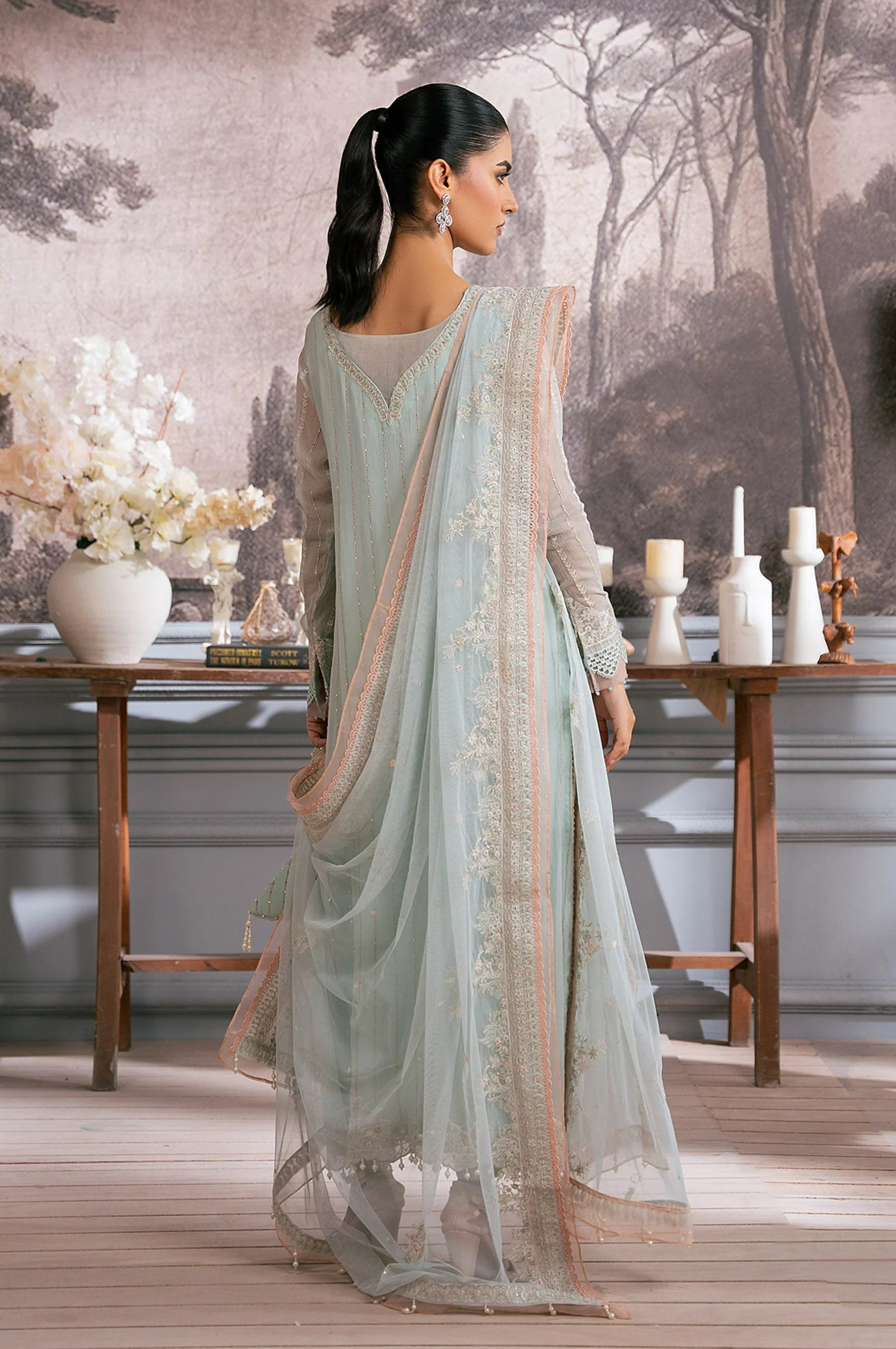 EMBROIDERED SUIT - Image 4