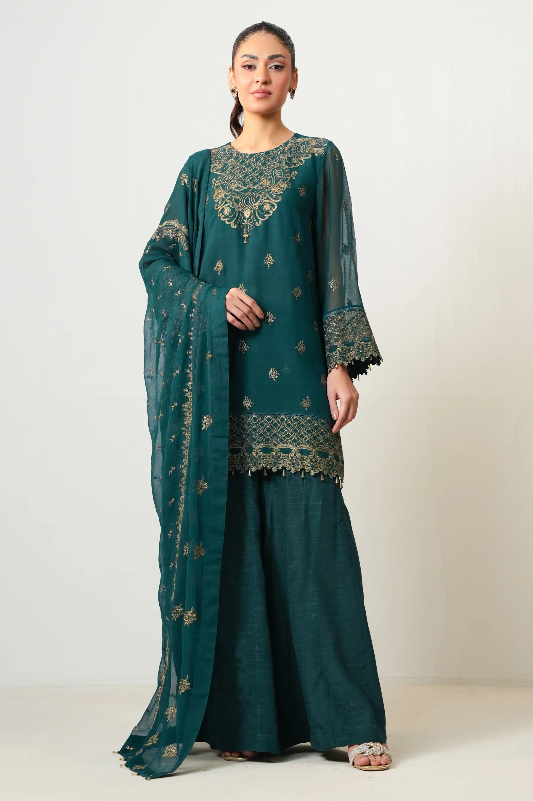 UNSTITCHED EMBROIDERED SUIT - Image 2