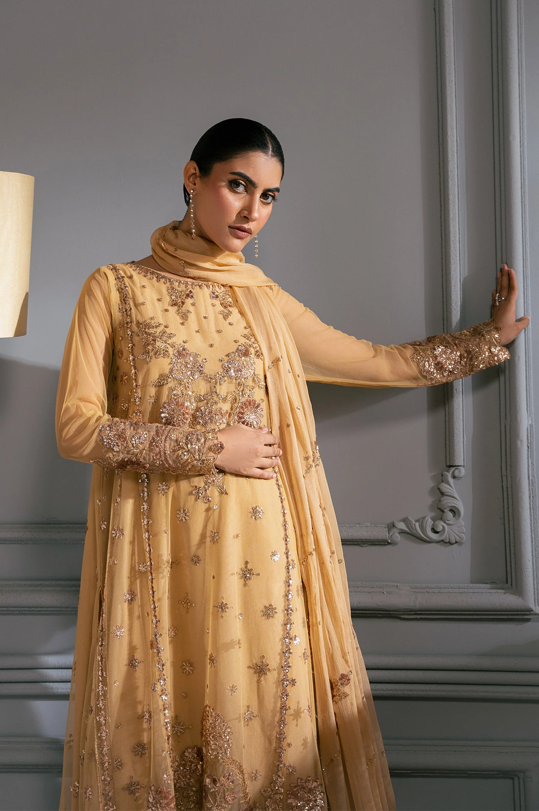 EMBROIDERED SUIT - Image 2