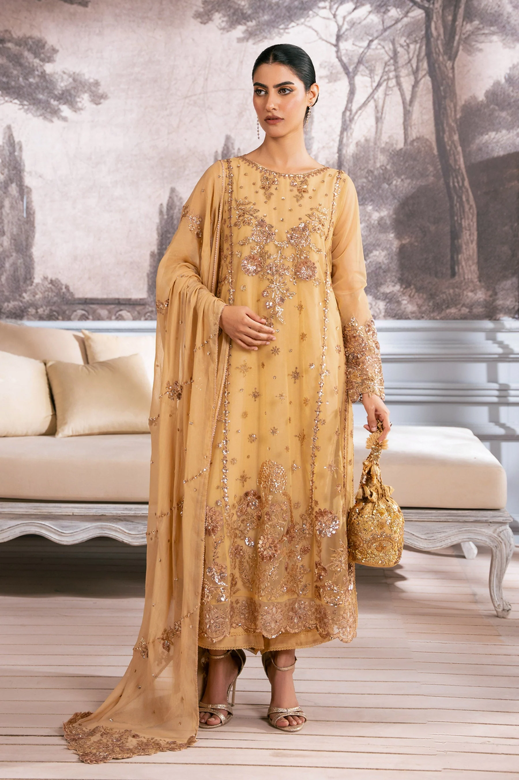 EMBROIDERED SUIT - Image 3