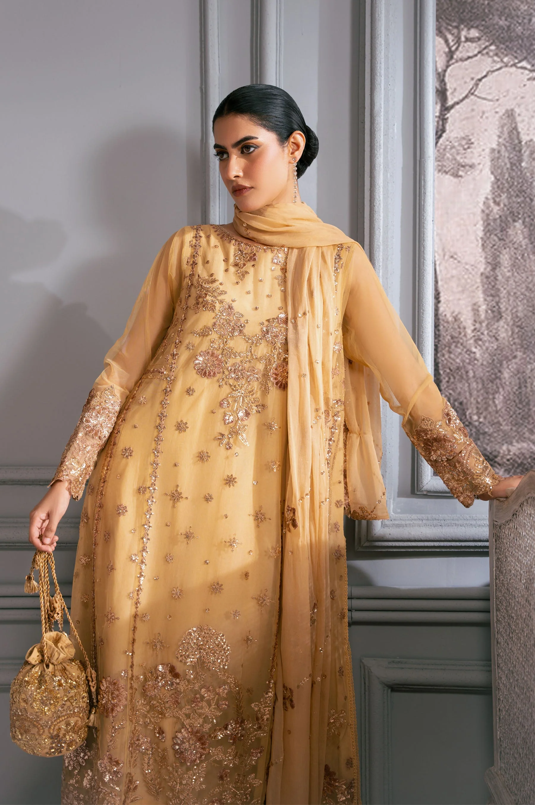 EMBROIDERED SUIT - Image 4