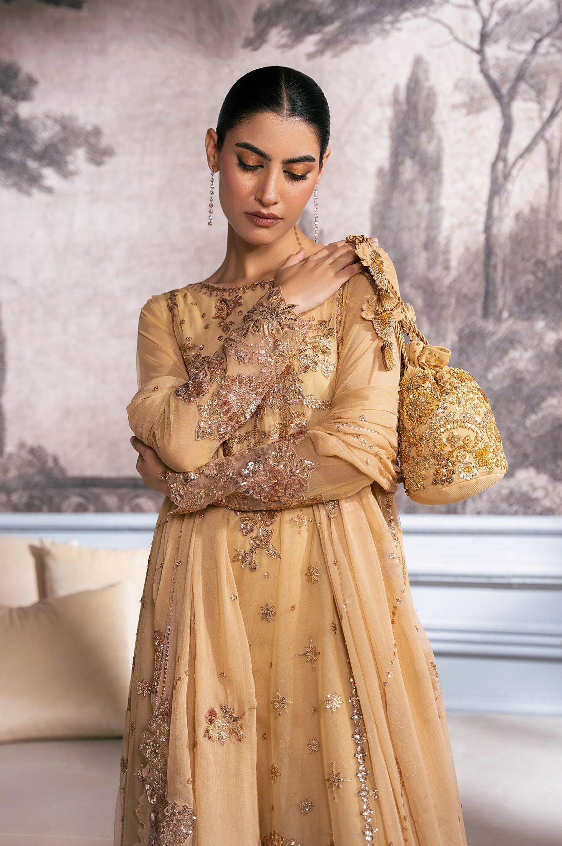 EMBROIDERED SUIT - Image 8