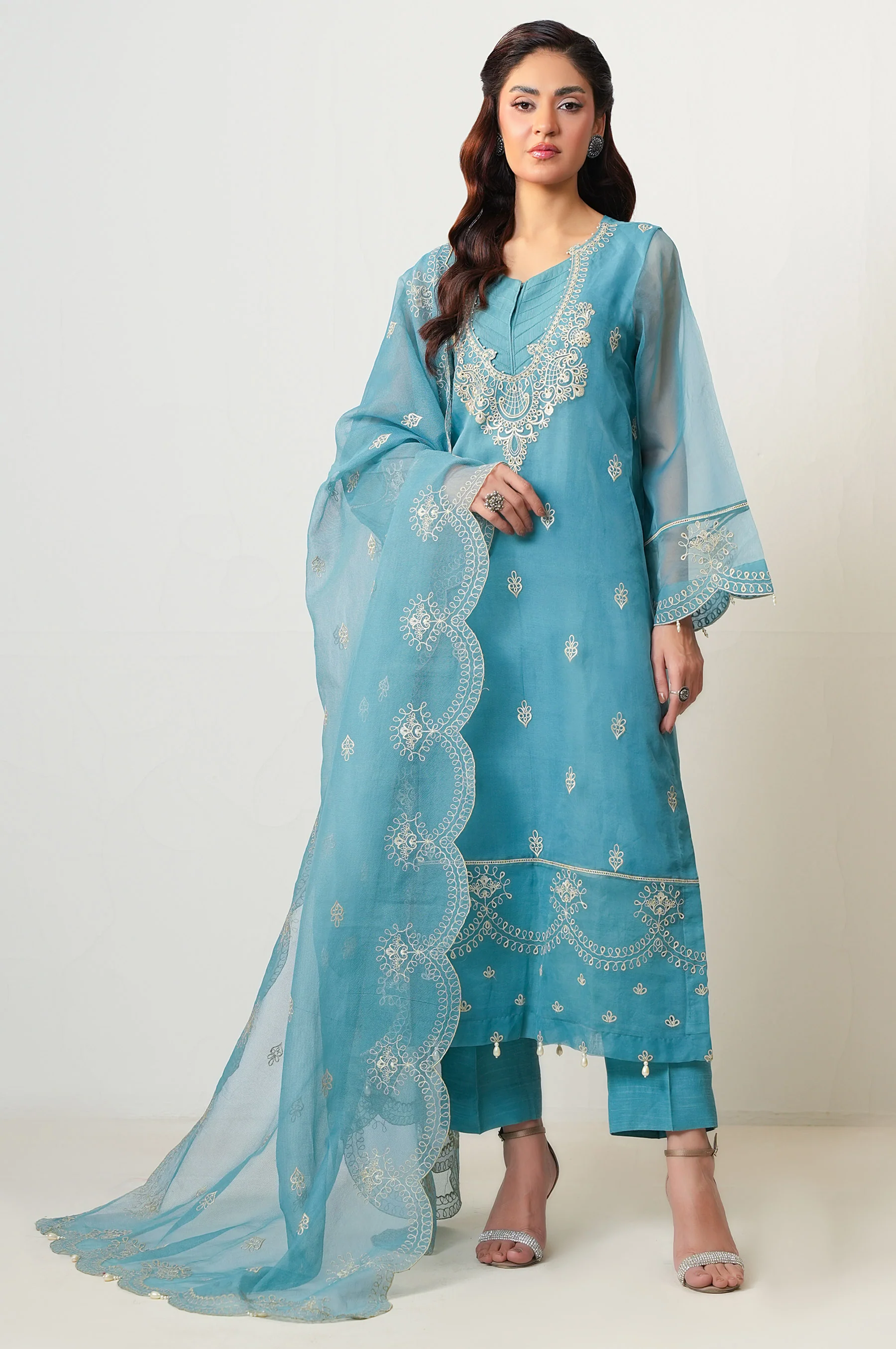 EMBROIDERED SUIT - Image 2