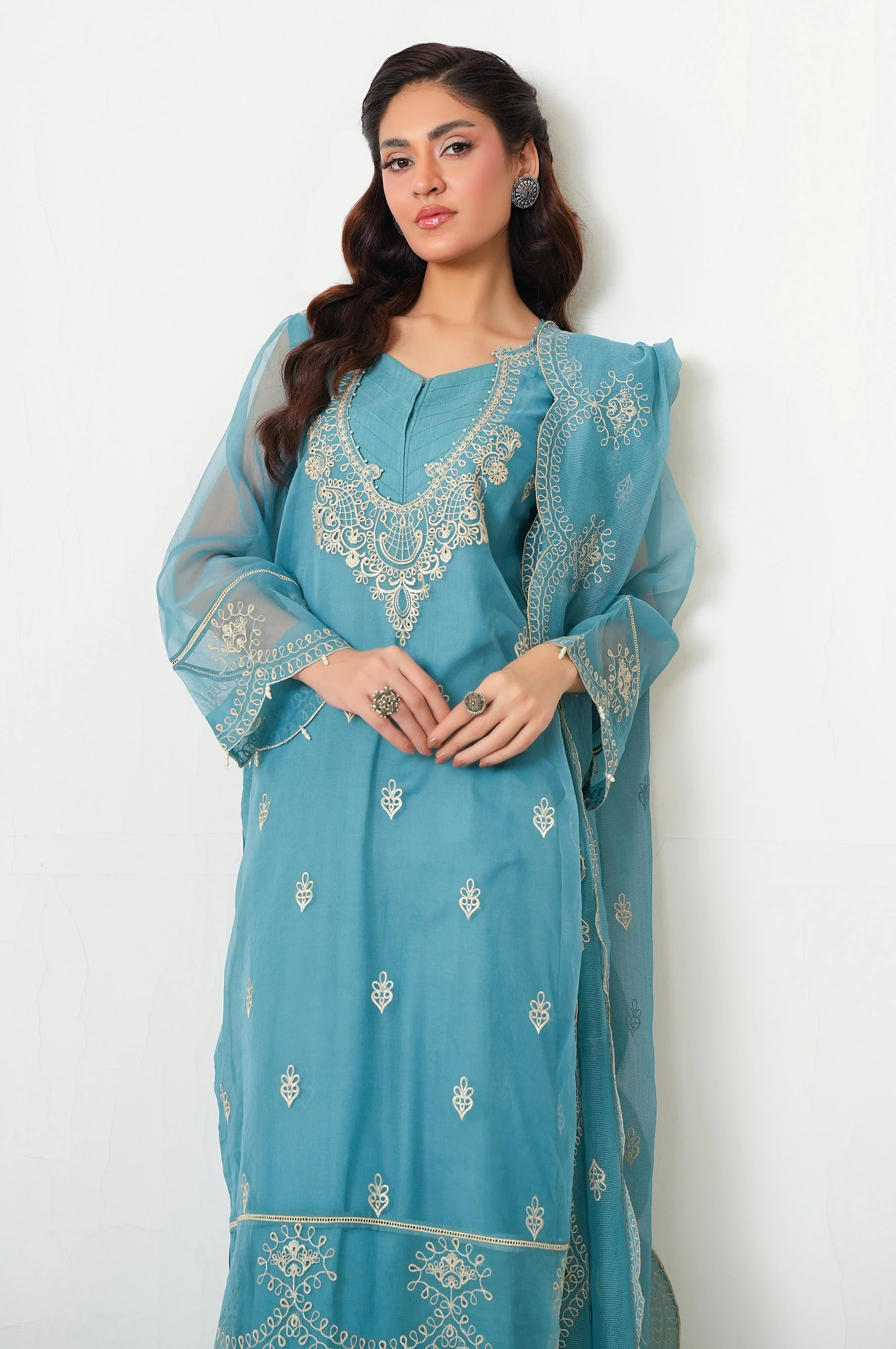 EMBROIDERED SUIT - Image 3