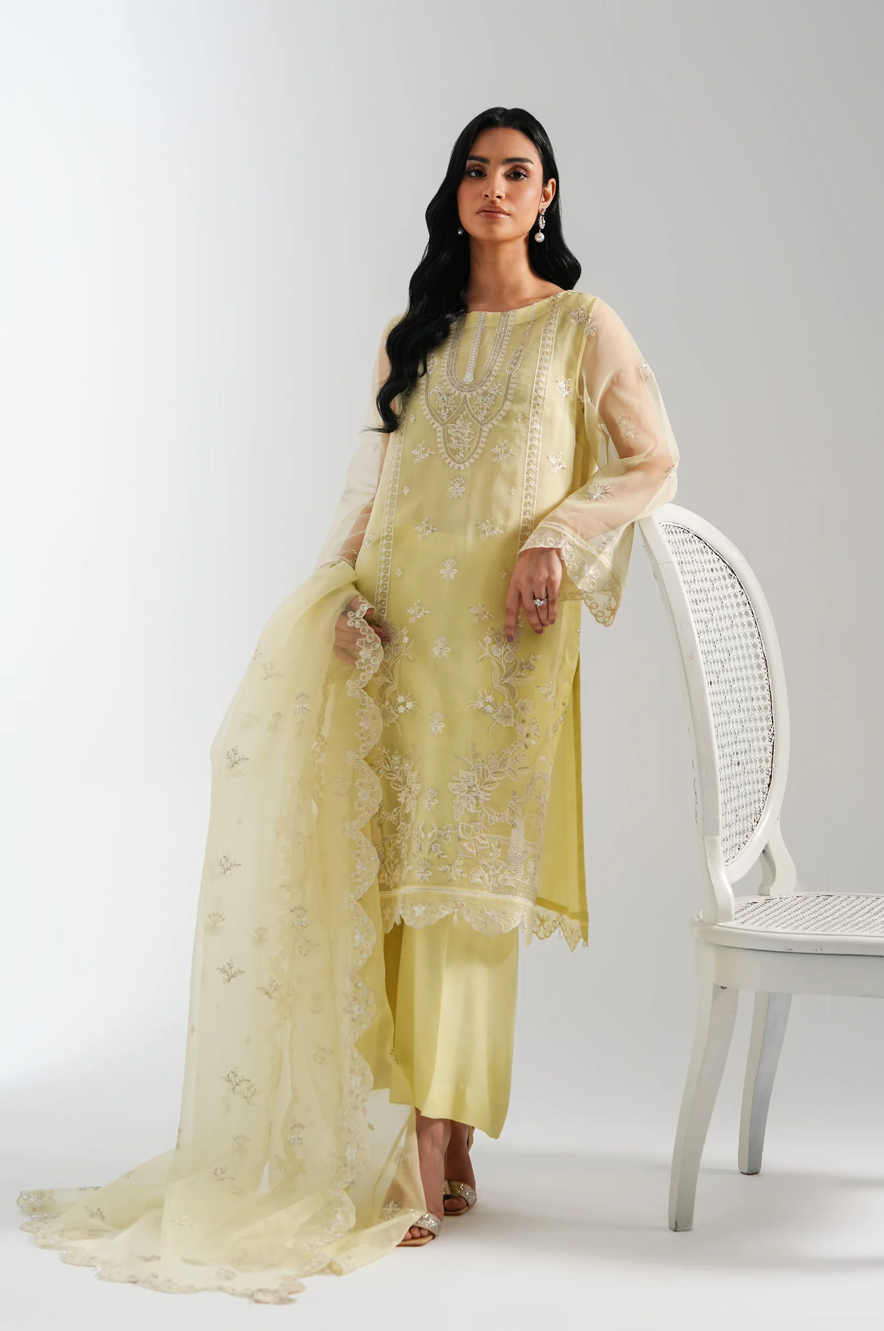UNSTITCHED EMBROIDERED SUIT - Image 6