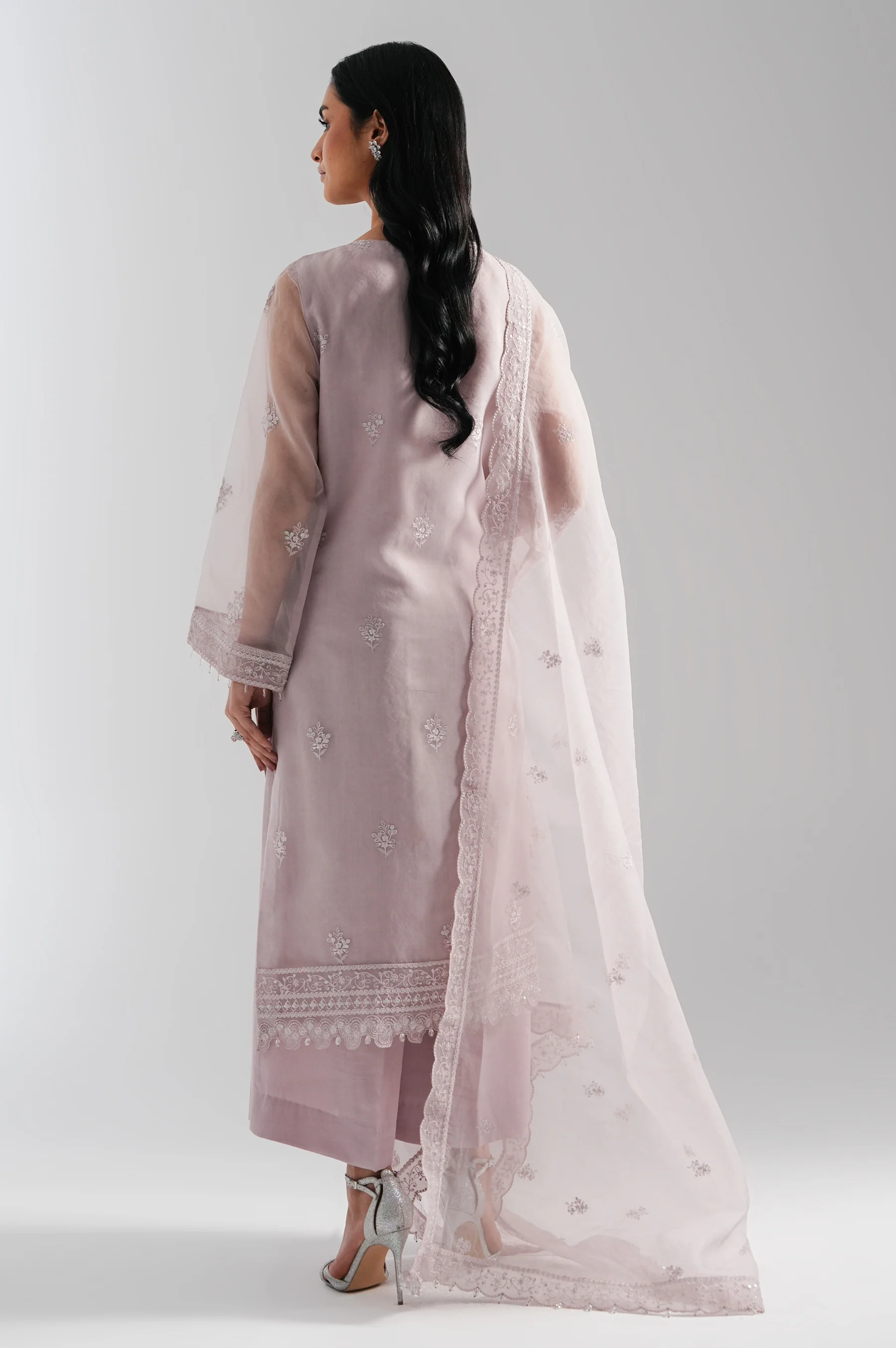 UNSTITCHED EMBROIDERED SUIT - Image 5