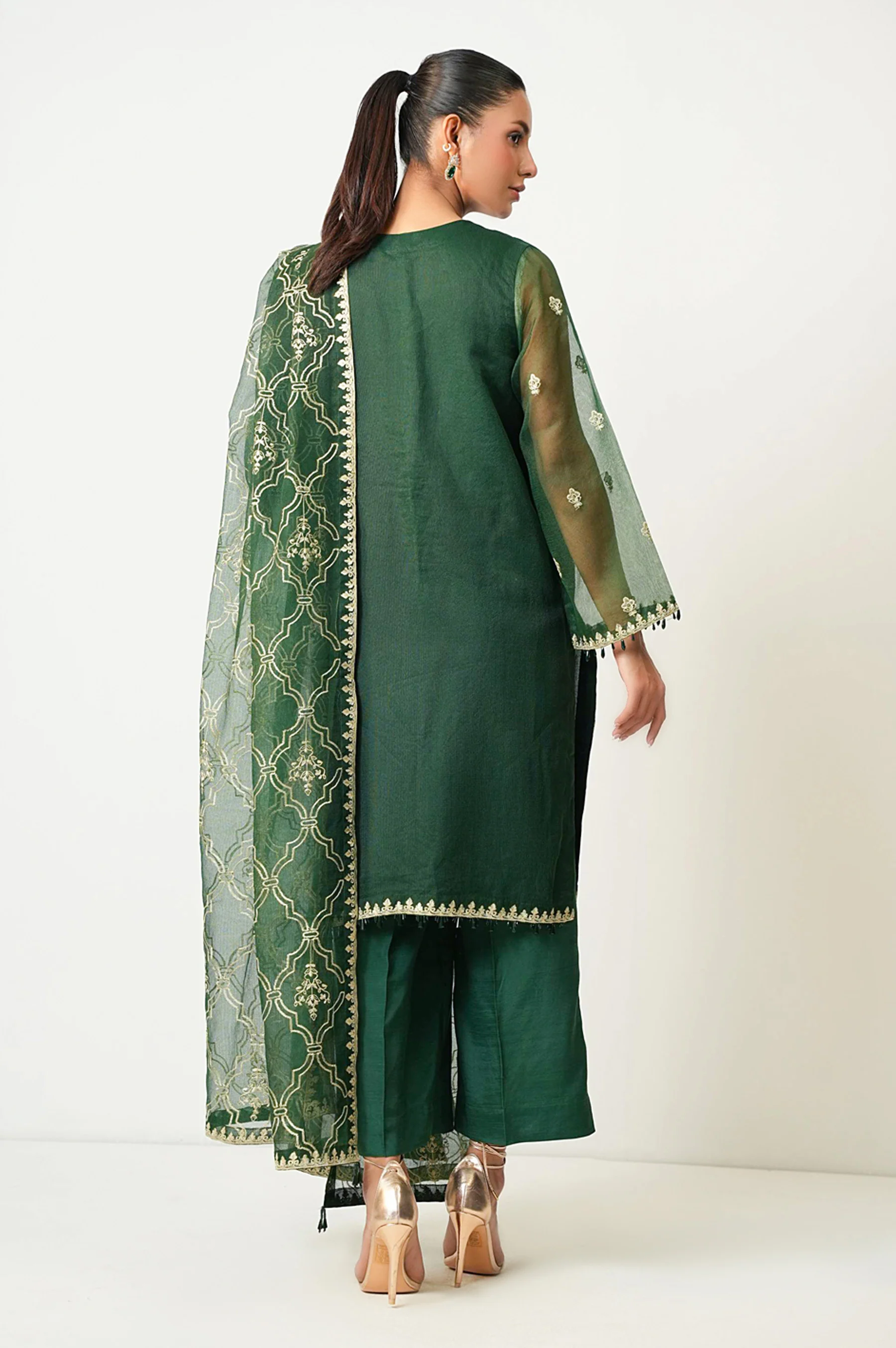 UNSTITCHED 3 PIECE EMBROIDERED SUIT - Image 4