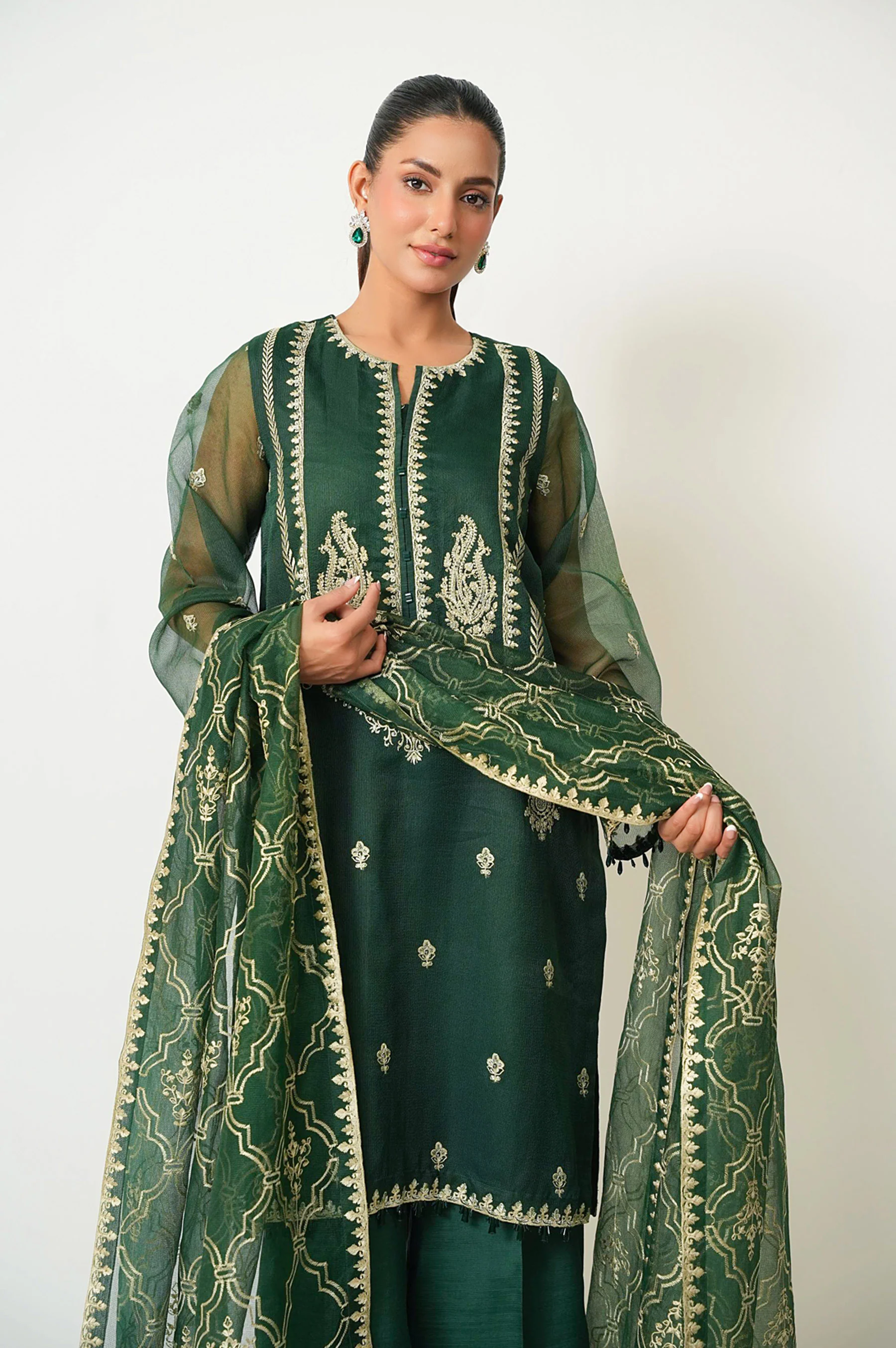 UNSTITCHED 3 PIECE EMBROIDERED SUIT - Image 5