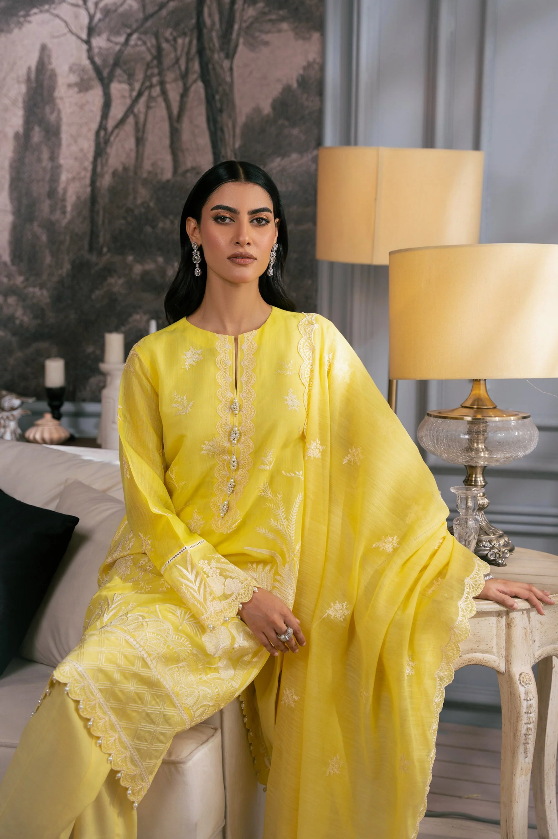 EMBROIDERED SUIT - Image 4