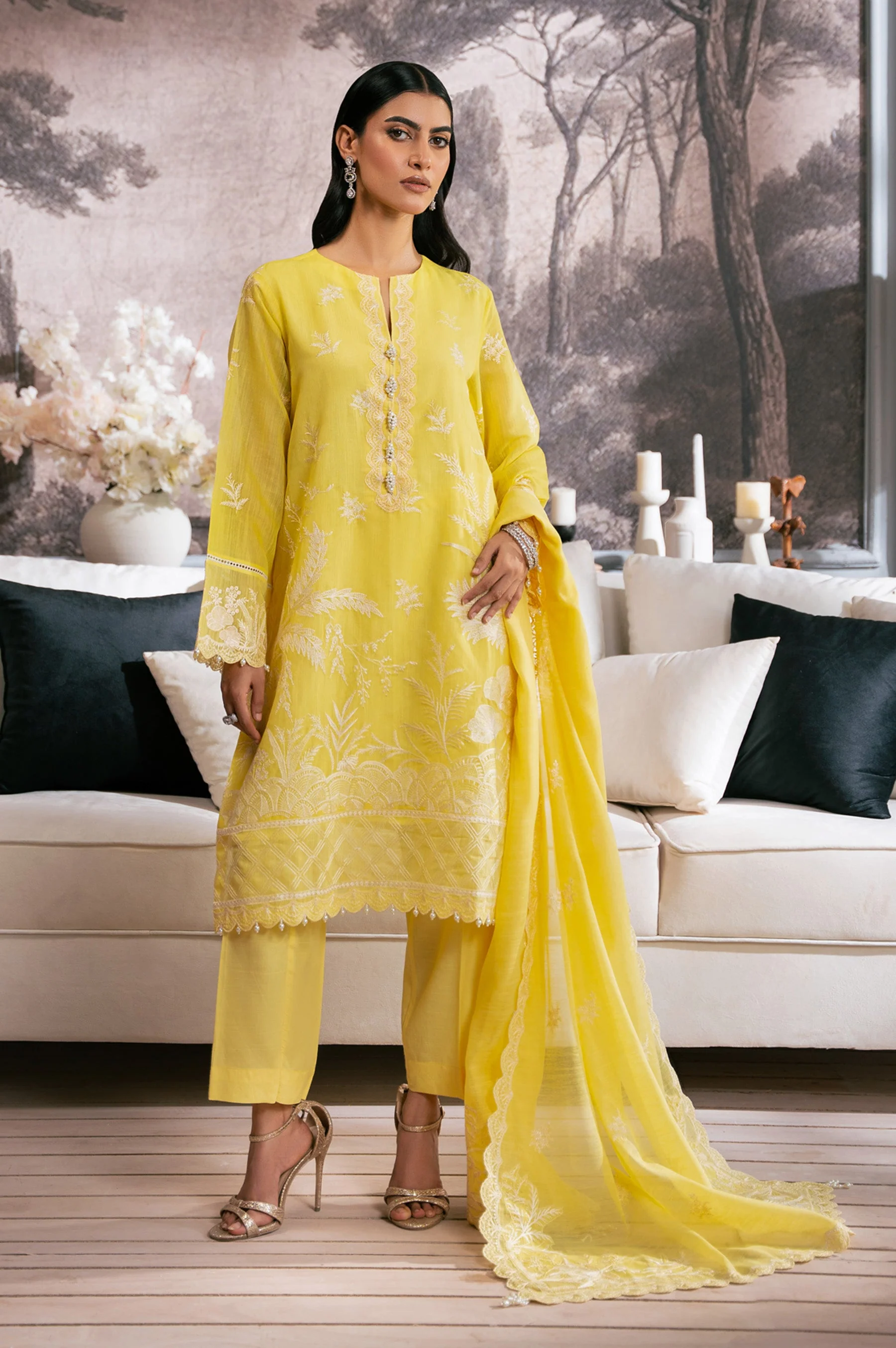 EMBROIDERED SUIT - Image 7