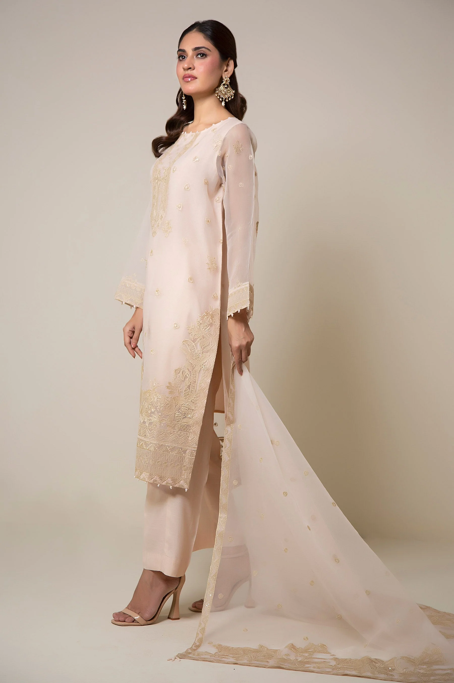 EMBROIDERED SUIT - Image 4