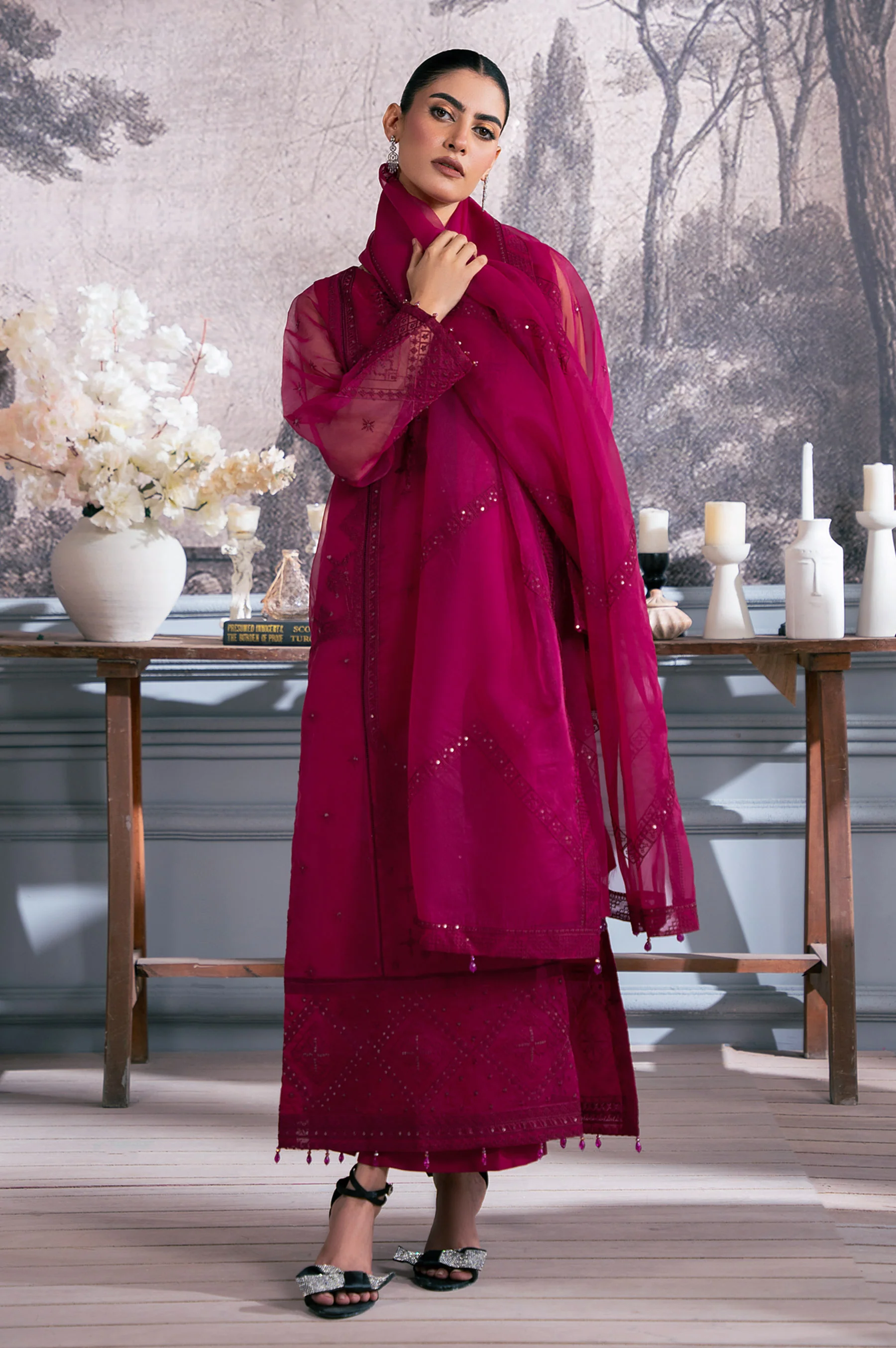 UNSTITCHED EMBROIDERED SUIT - Image 4