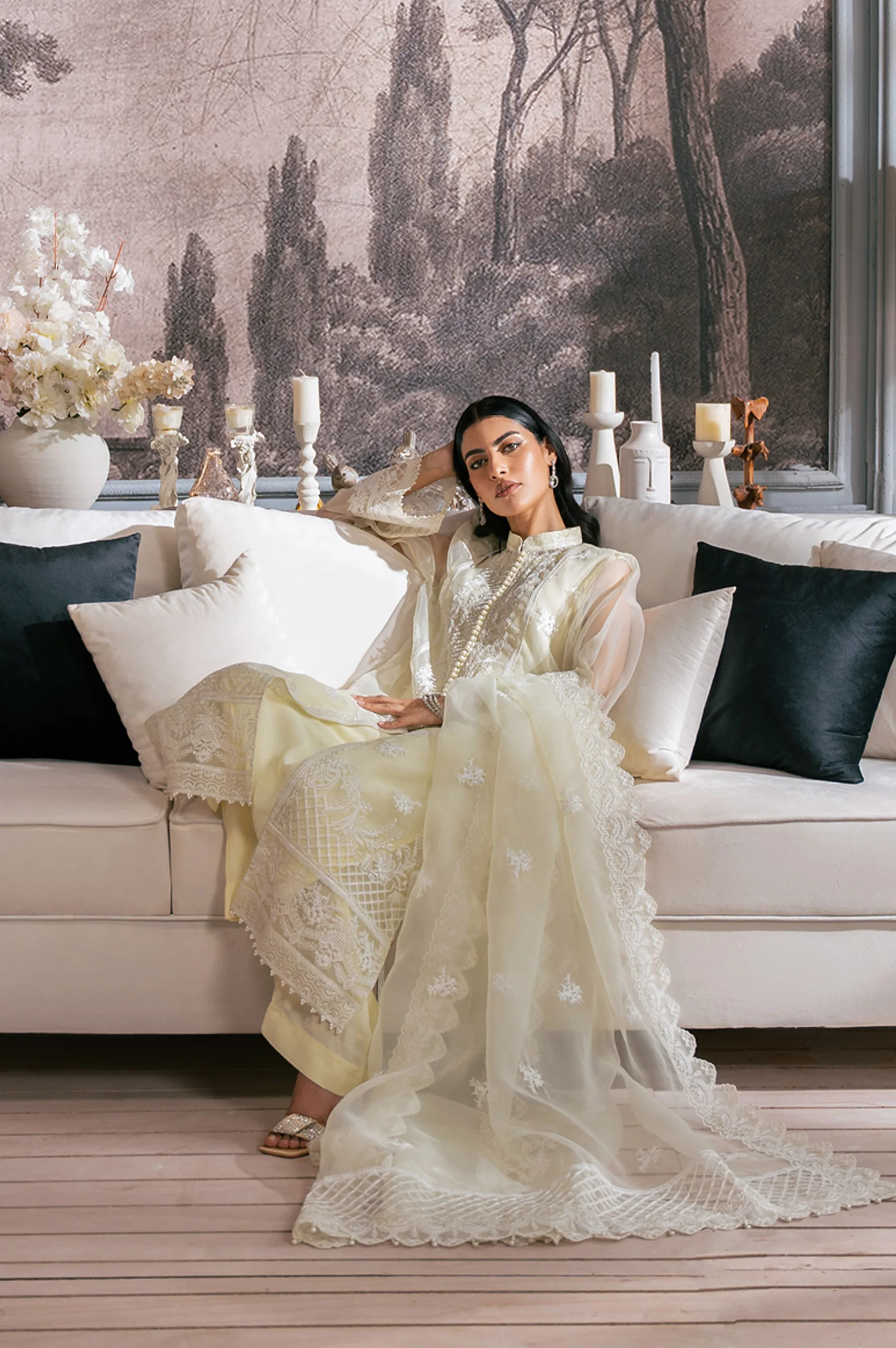 UNSTITCHED EMBROIDERED SUIT - Image 3