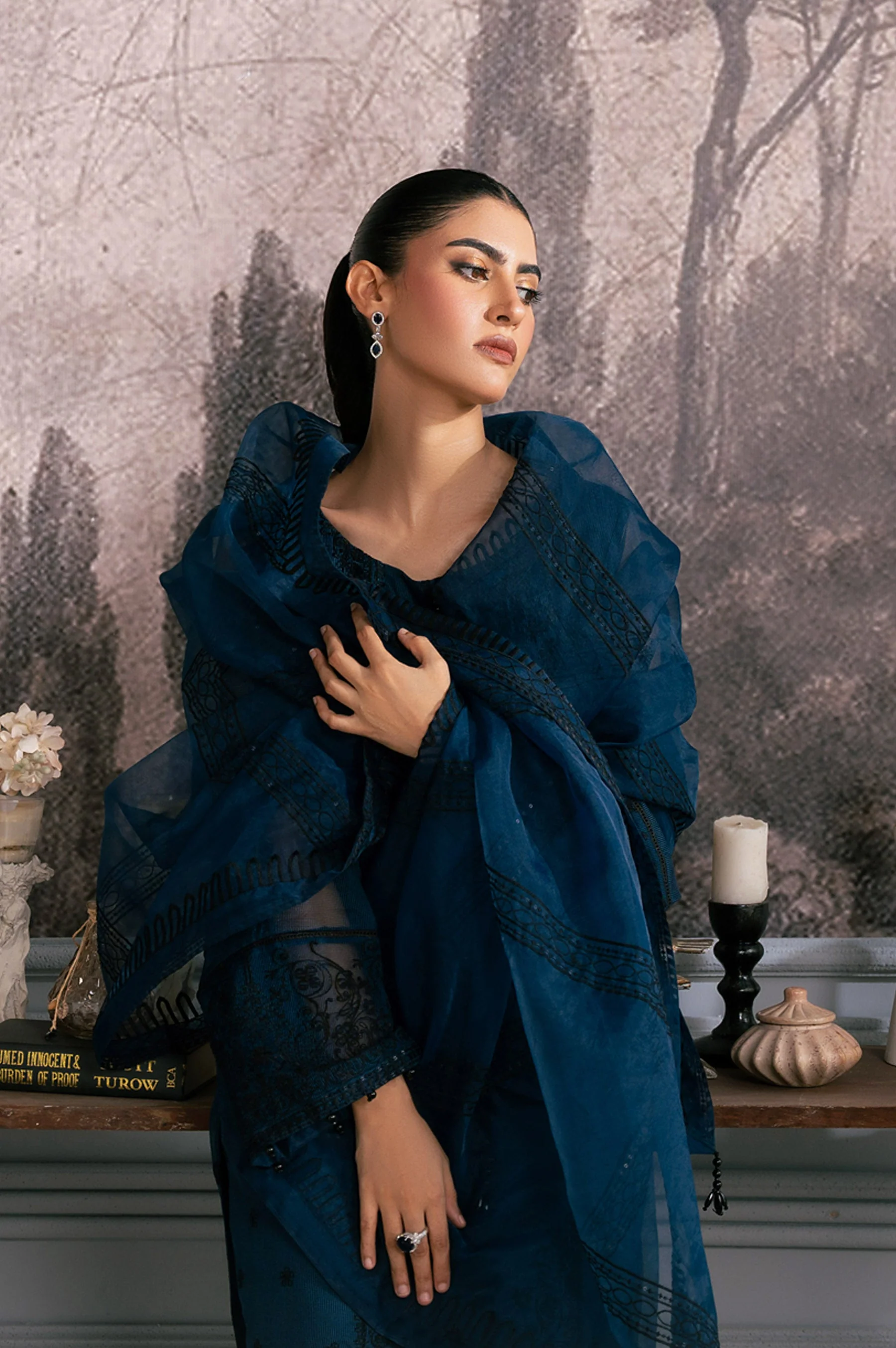 EMBROIDERED SUIT - Image 11