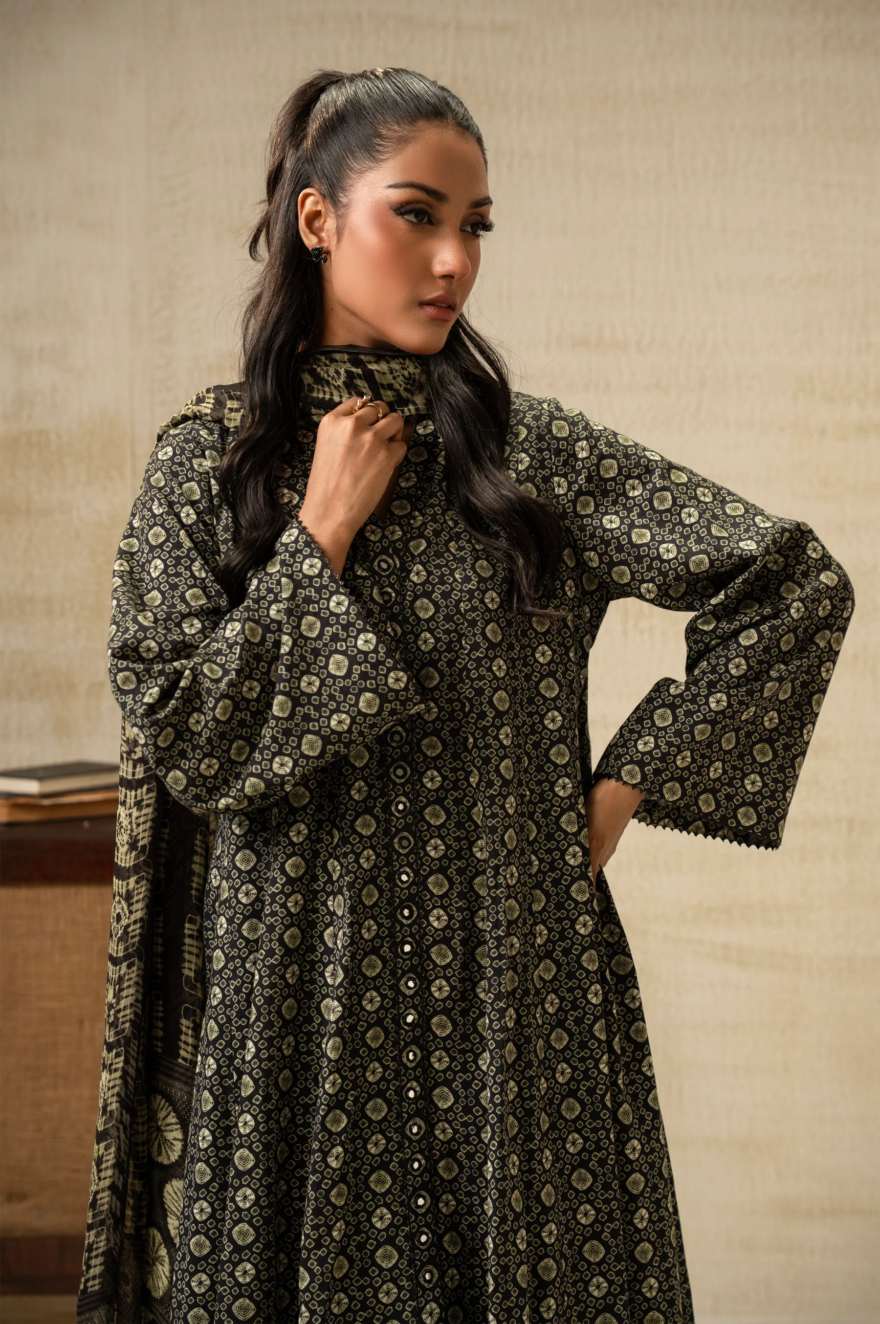 UNSTITCHED DIGITAL PRINTED SUIT - Image 4