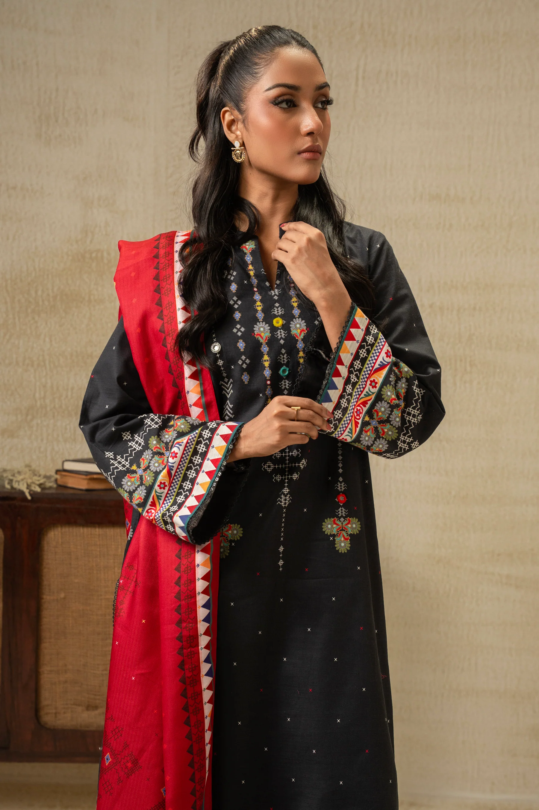 UNSTITCHED DIGITAL PRINTED SUIT - Image 2