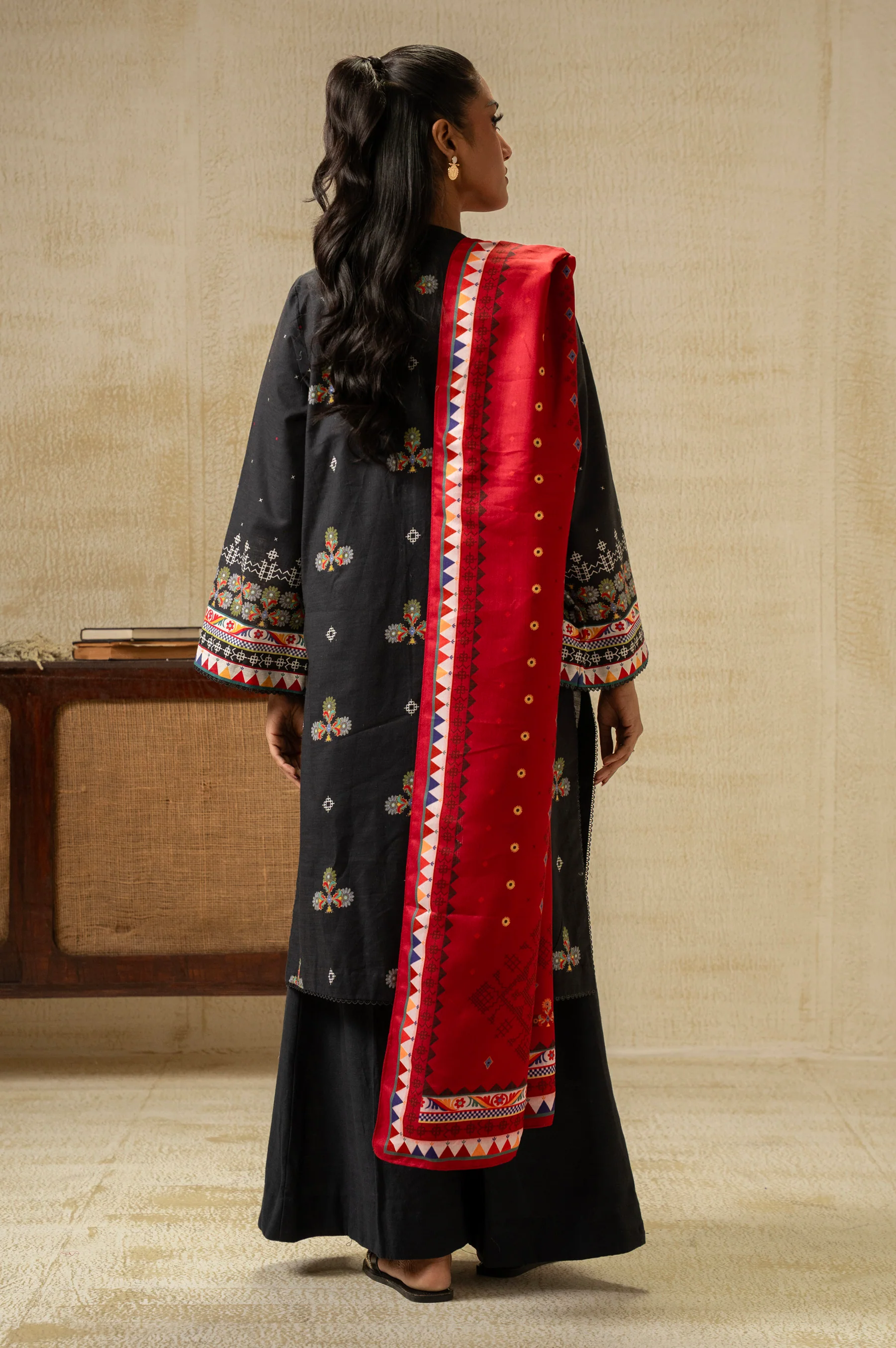 UNSTITCHED DIGITAL PRINTED SUIT - Image 4