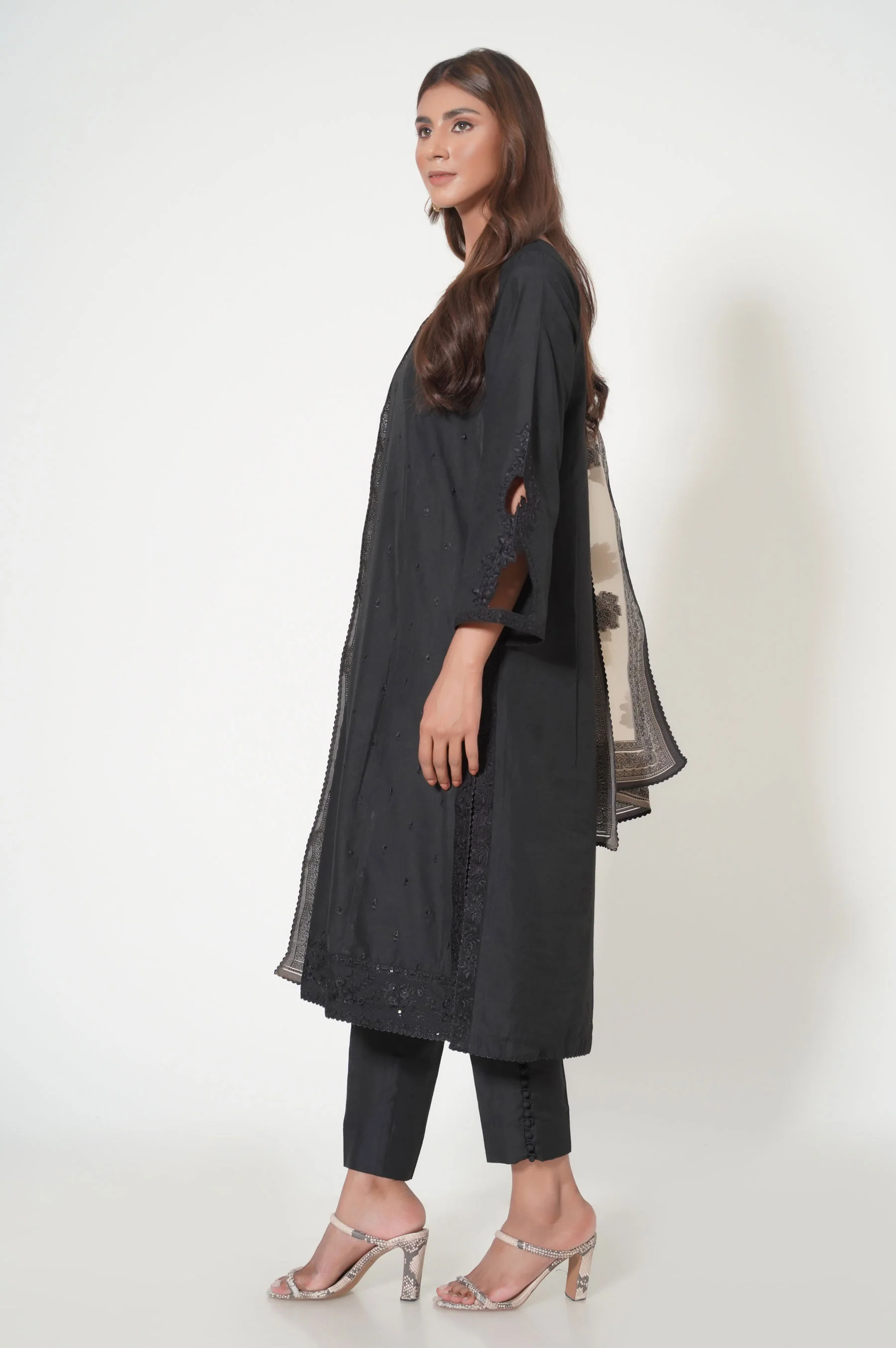 Unstitched 3 Piece Embroidered Cotton Silk Suit - Image 6