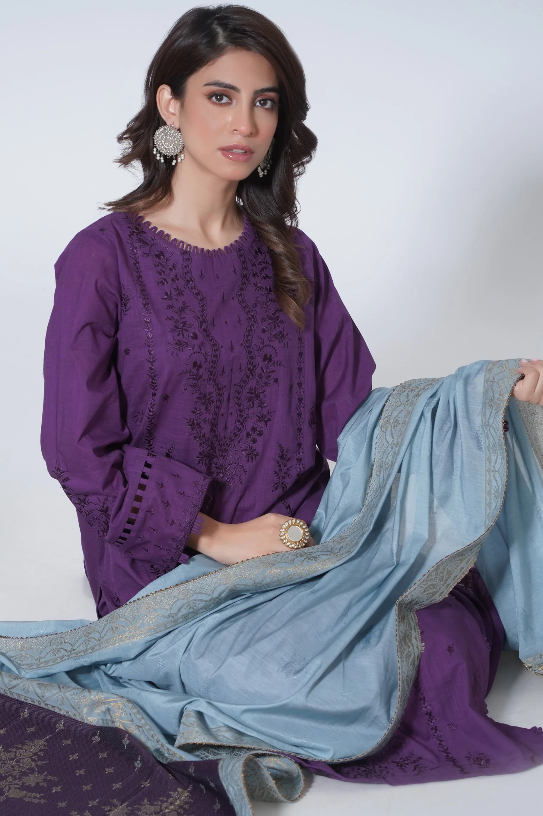 3 Piece Unstitched Embroidered Cotton Slub Suit - Image 4