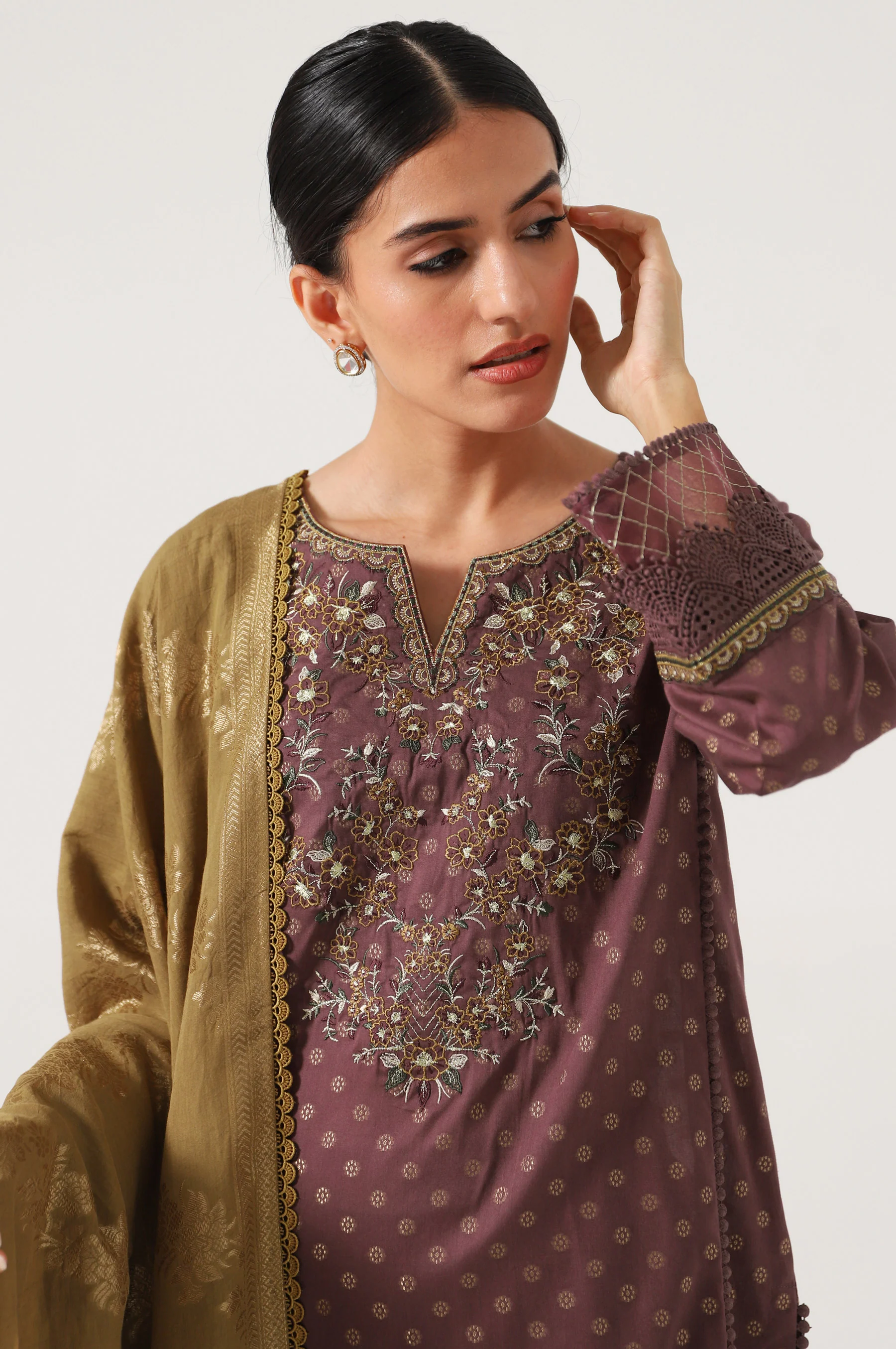 3 Piece Unstitched Embroidered Jacquard Suit - Image 3