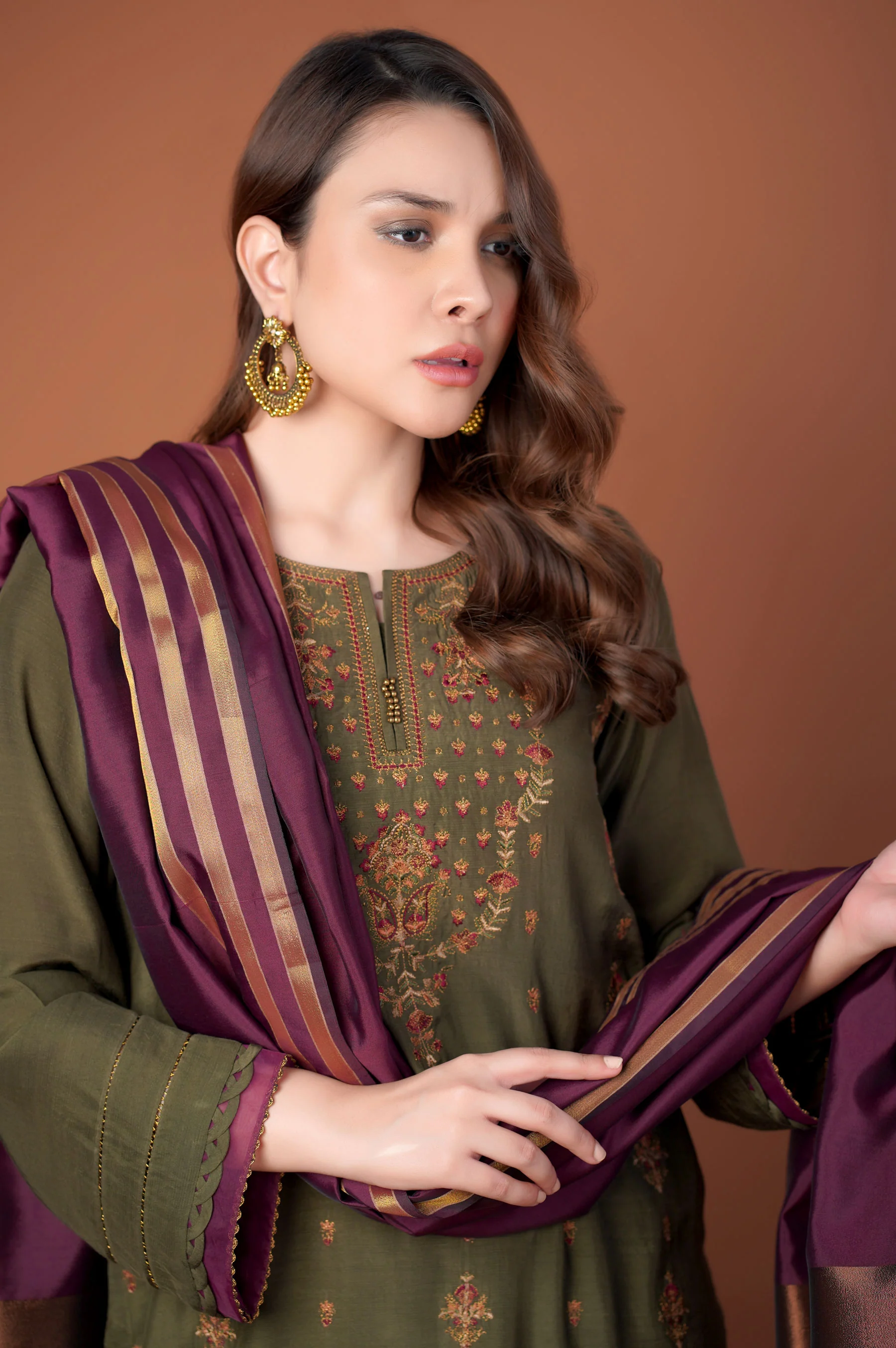 3 Piece Unstitched Embroidered Raw Silk Suit - Image 2