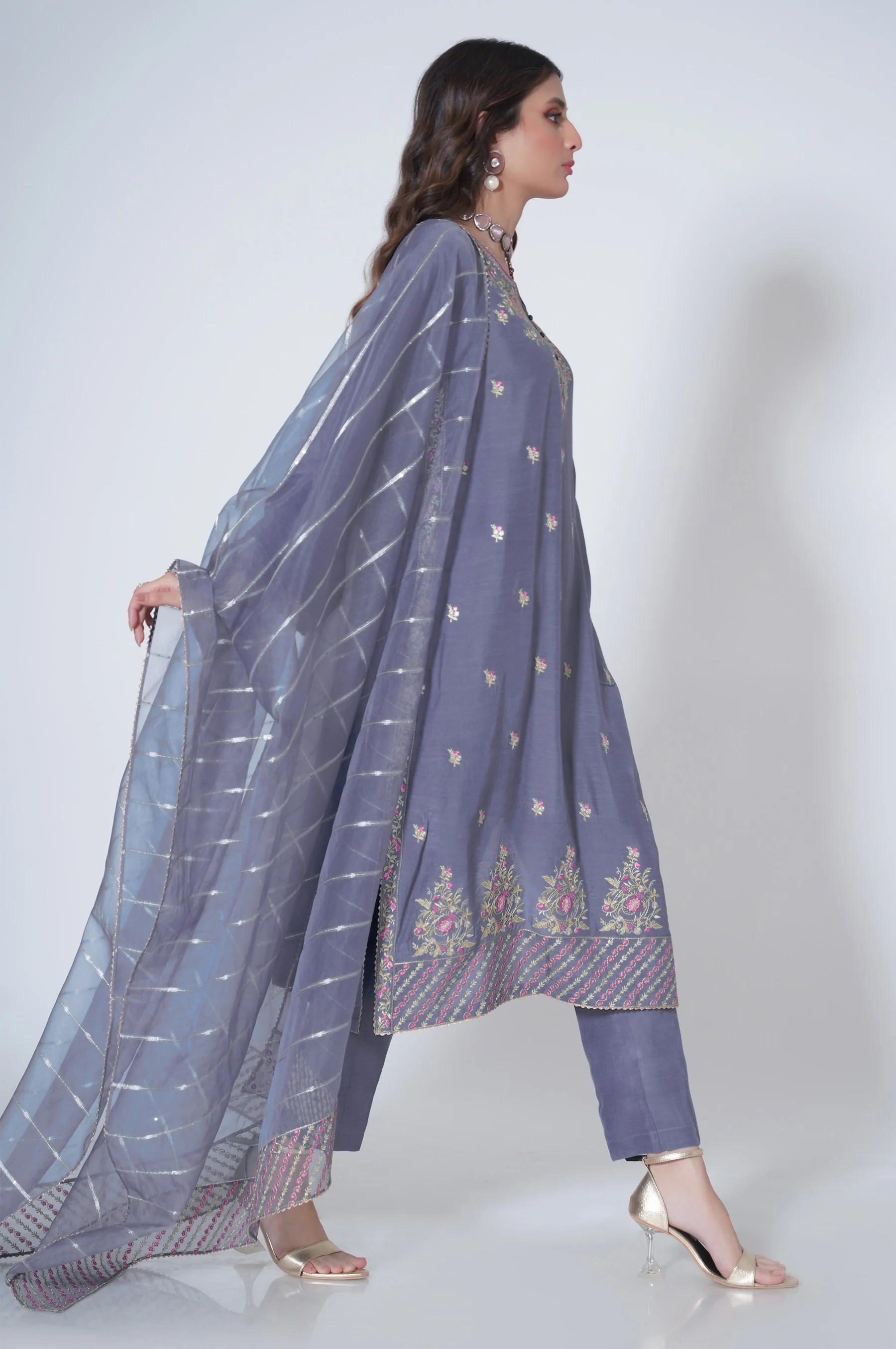 3 Piece Unstitched Embroidered Raw silk Suit - Image 4