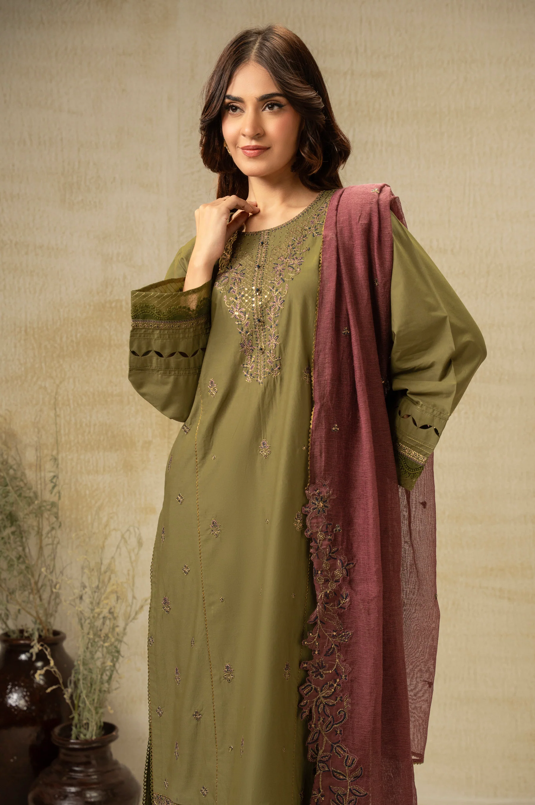 EMBROIDERED CAMBRIC UNSTITCHED 3 PIECE SUIT - Image 6