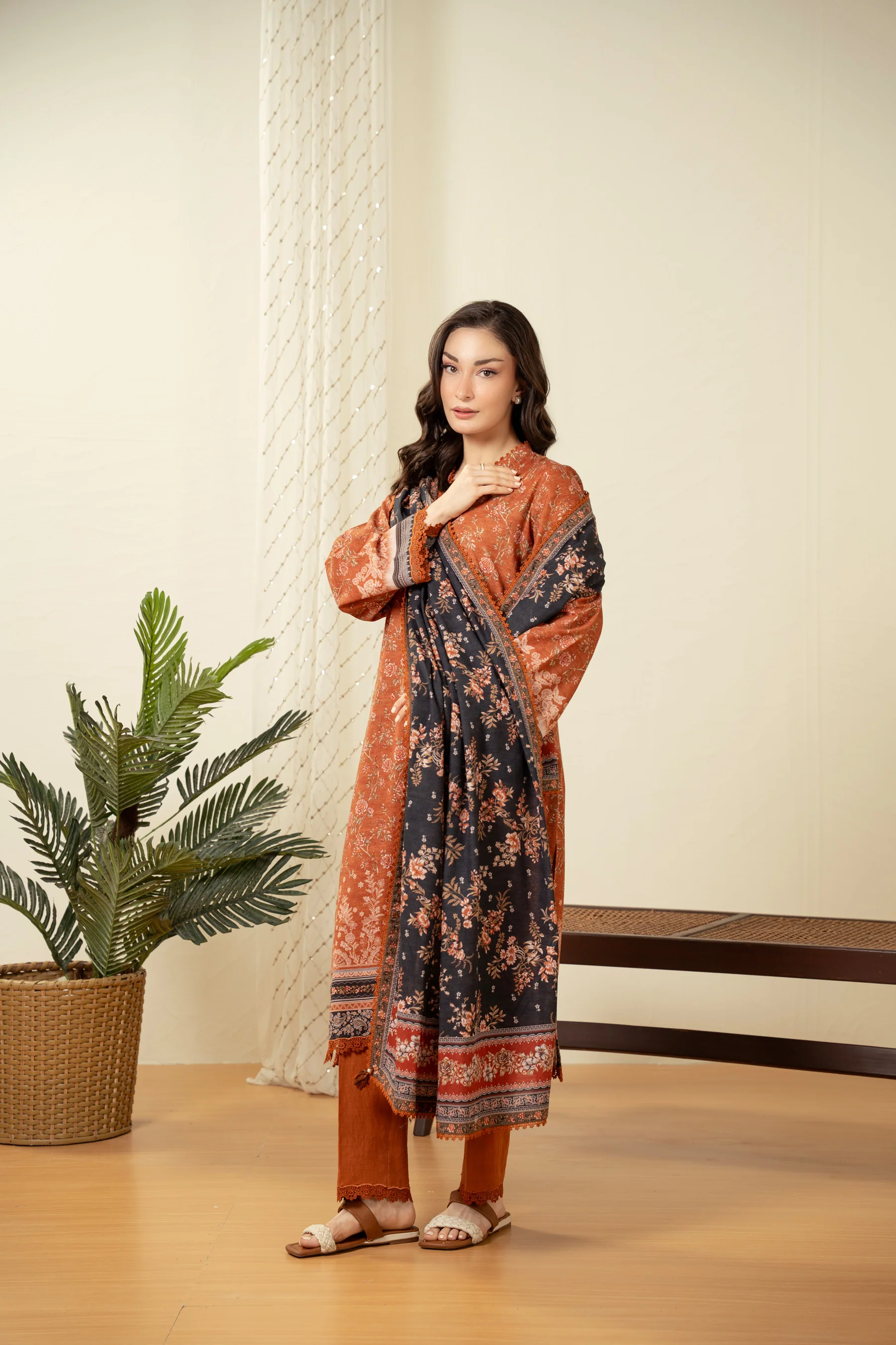 UNSTITCHED PRINTED SUIT - Image 4