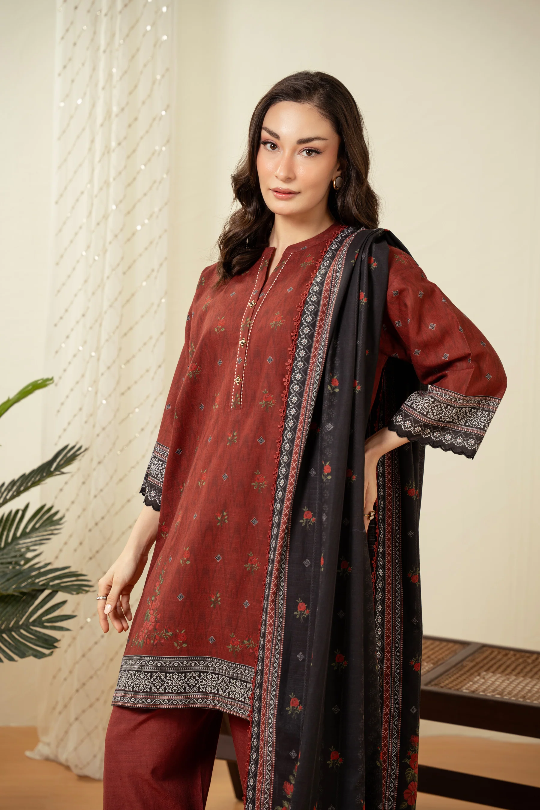 UNSTITCHED PRINTED SUIT - Image 3