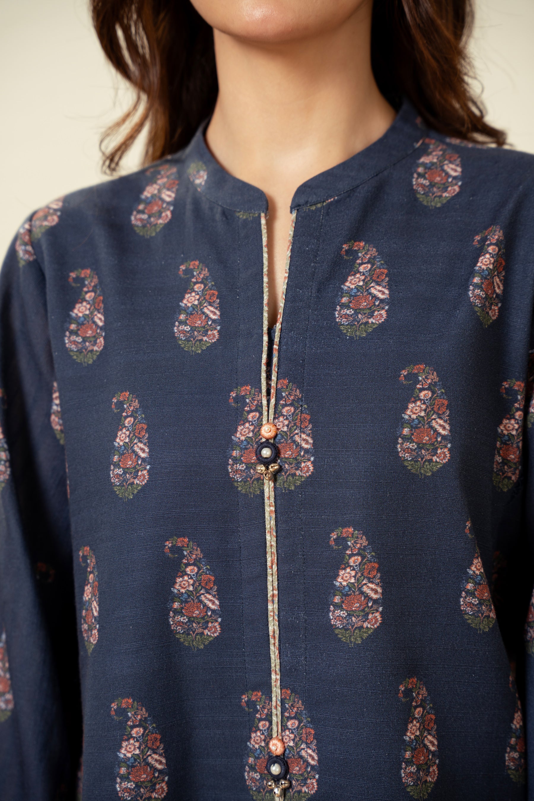 UNSTITCHED PRINTED SUIT - Image 4
