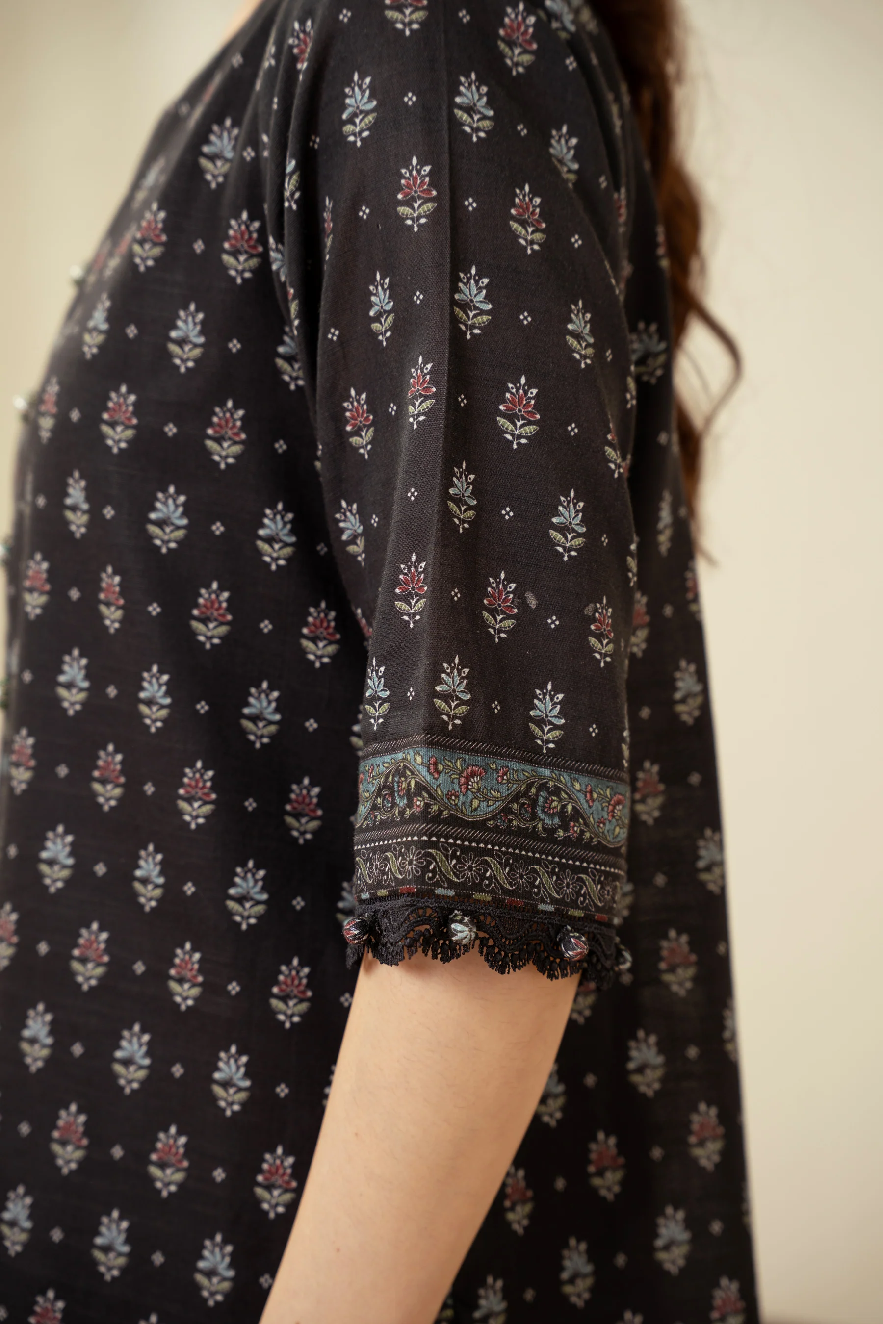 UNSTITCHED PRINTED SUIT - Image 6