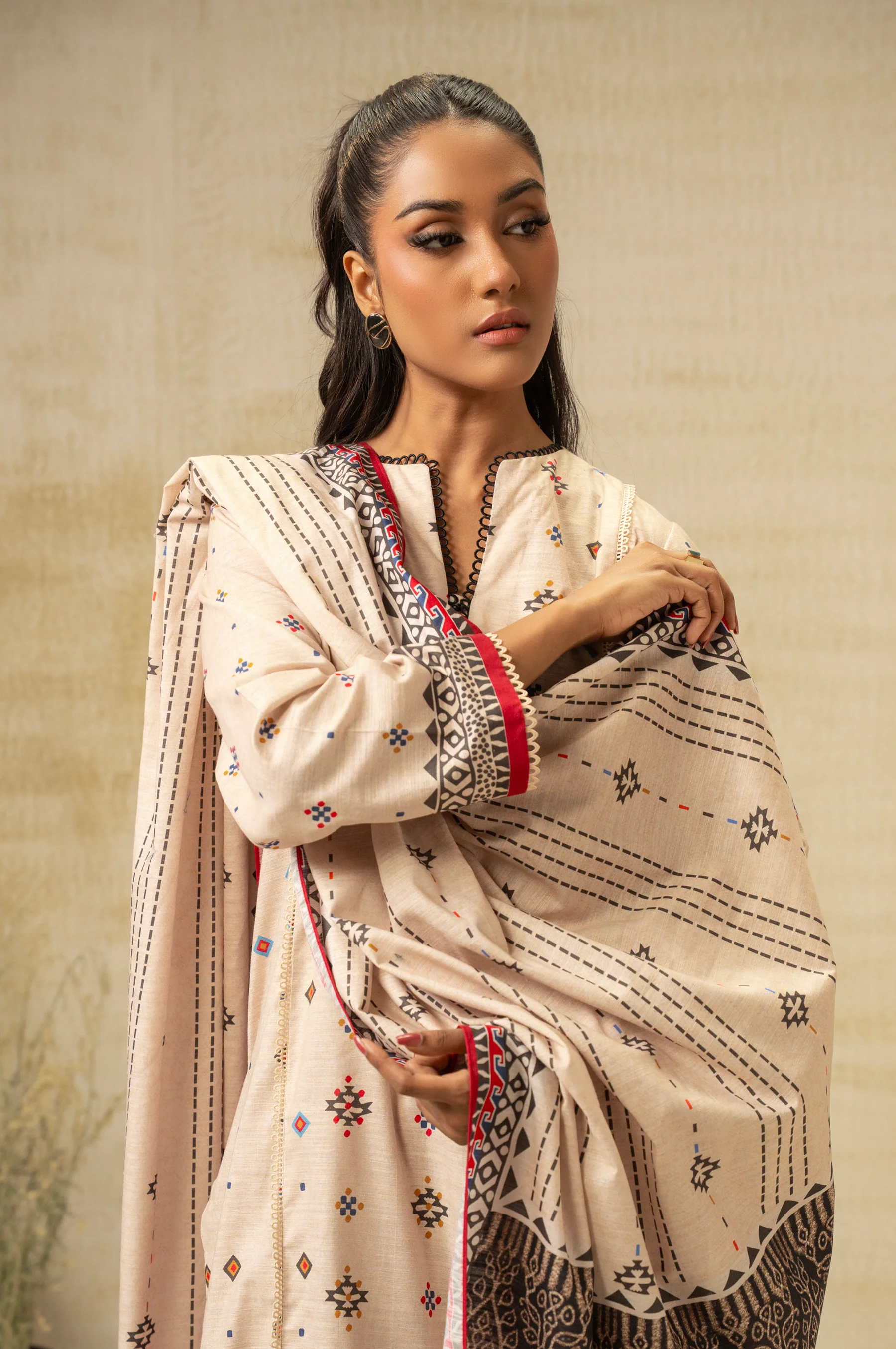 UNSTITCHED DIGITAL PRINTED SUIT - Image 2