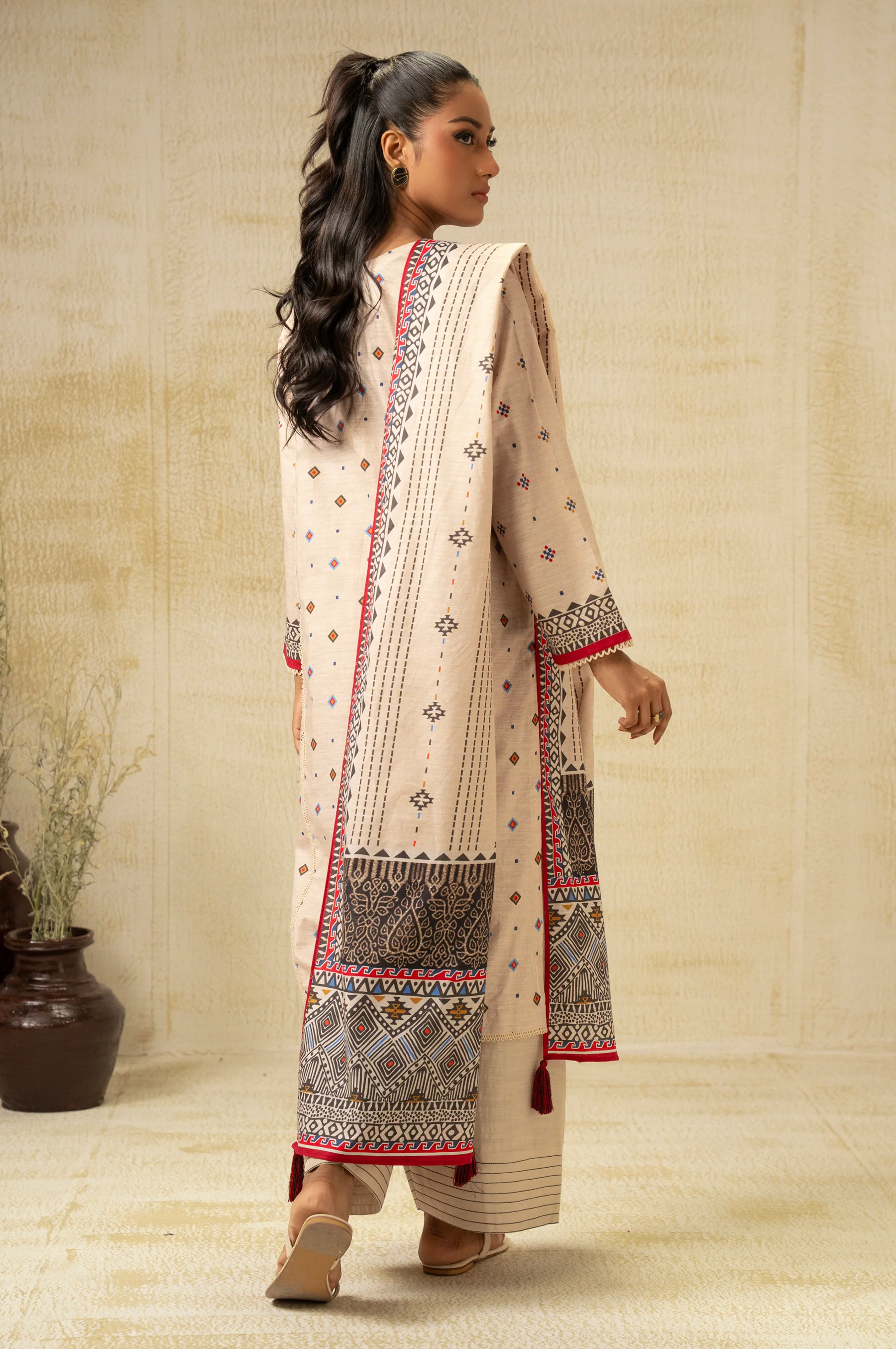 UNSTITCHED DIGITAL PRINTED SUIT - Image 5