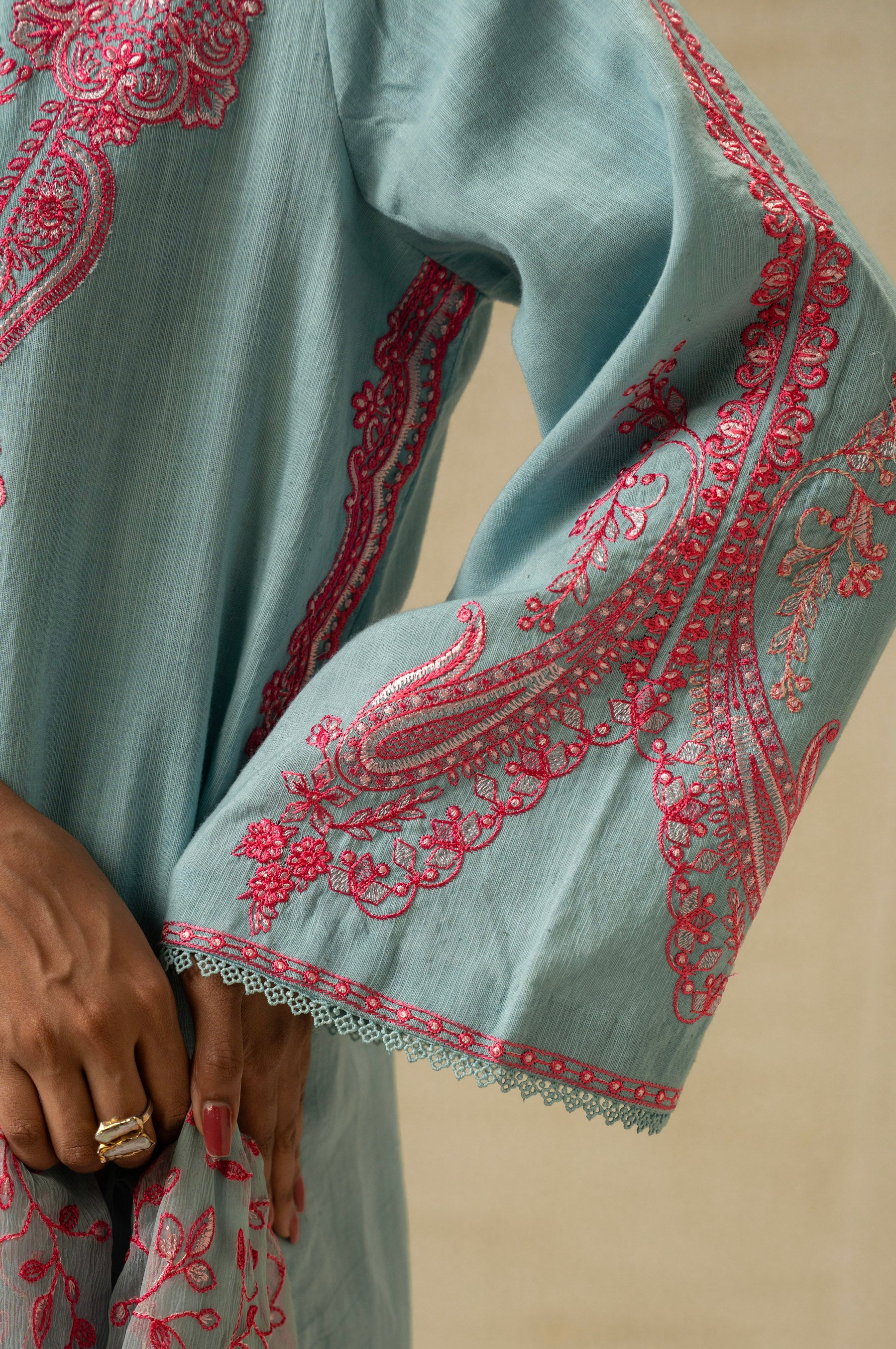 UNSTITCHED EMBROIDERED SUIT - Image 7
