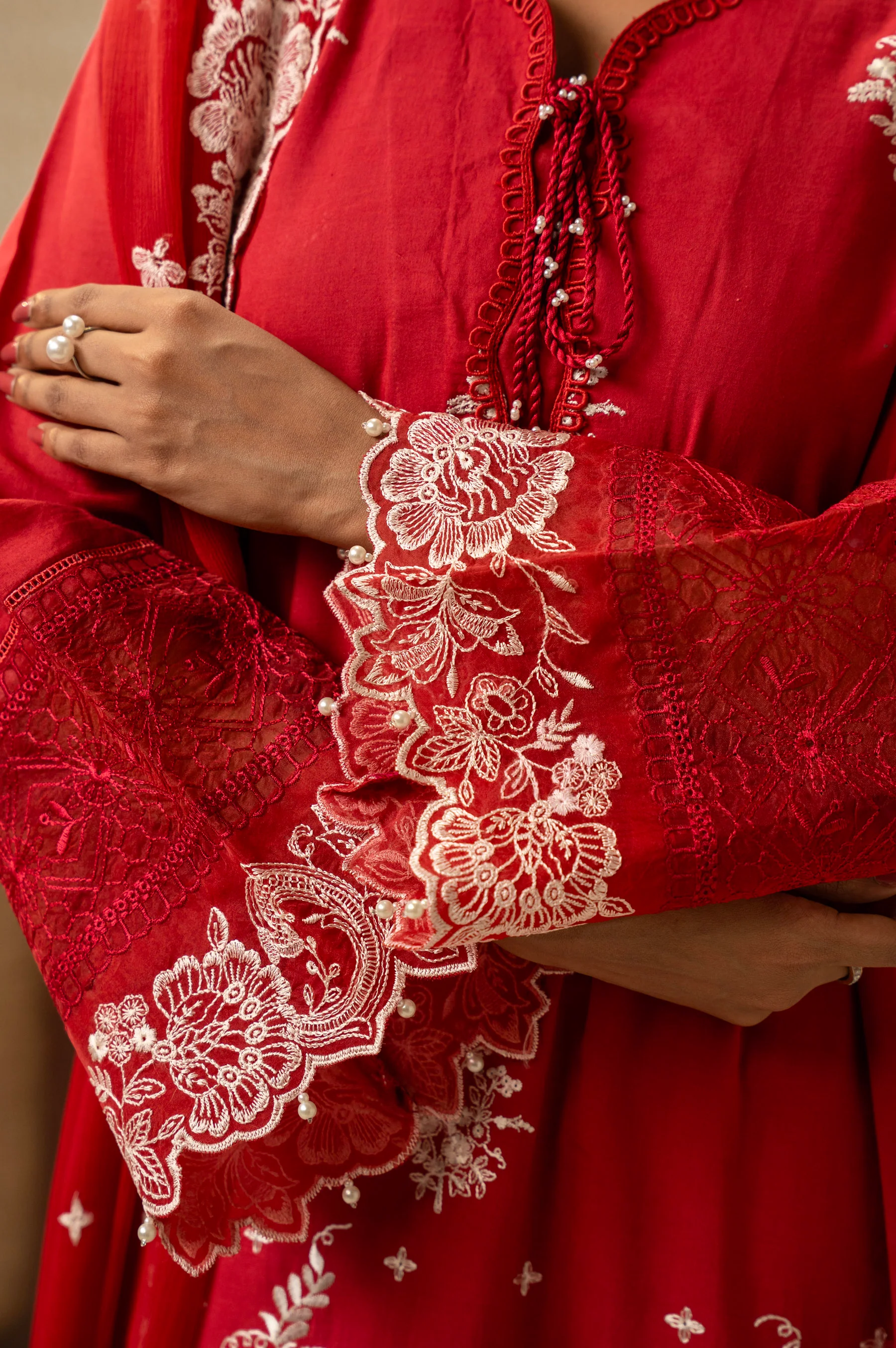 UNSTITCHED DYED EMBROIDERED SUIT - Image 2