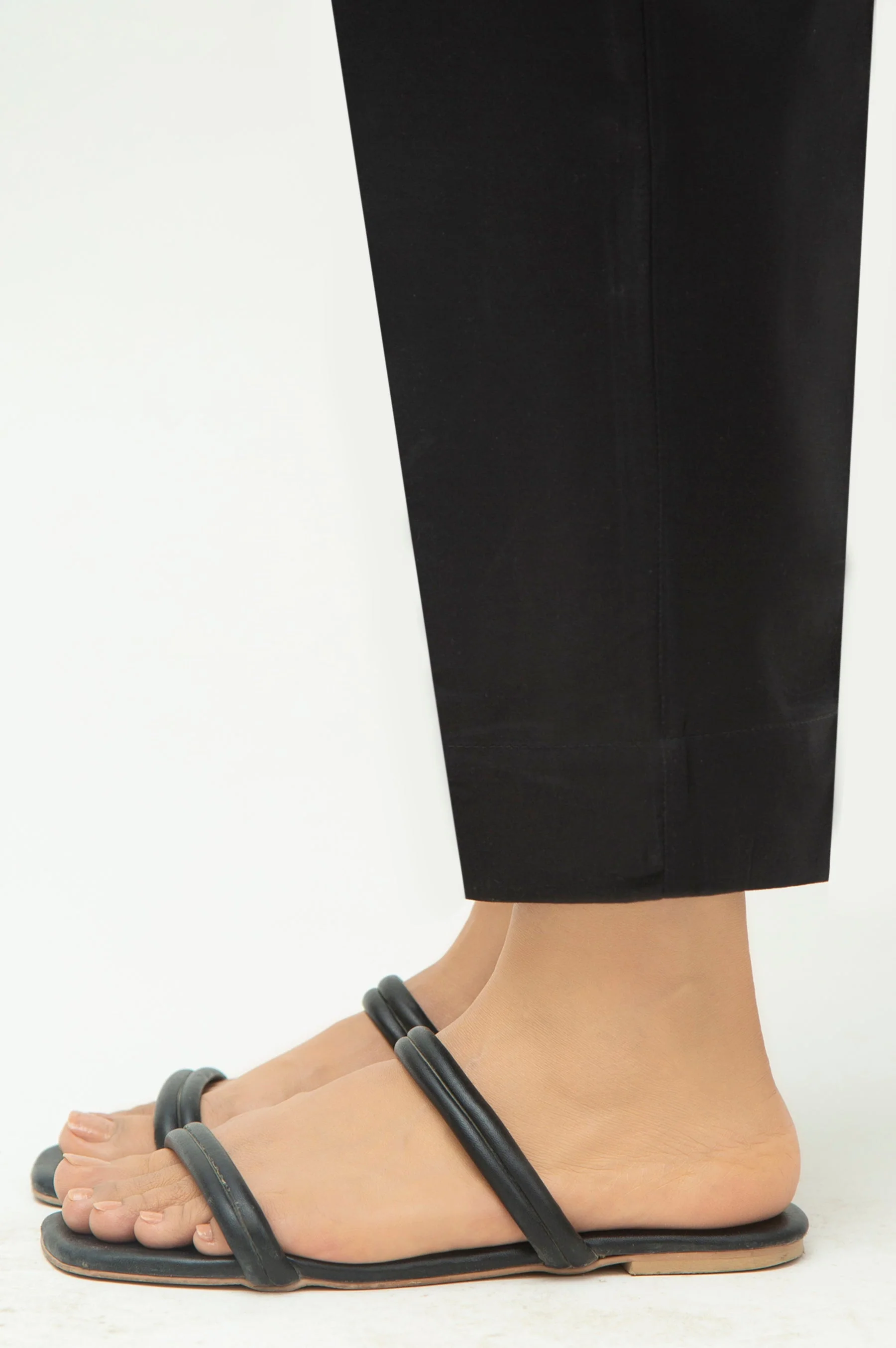 Basic Cambric Cigarette Pants - Regular Fit (FACTORY E-OUTLET) - Image 2