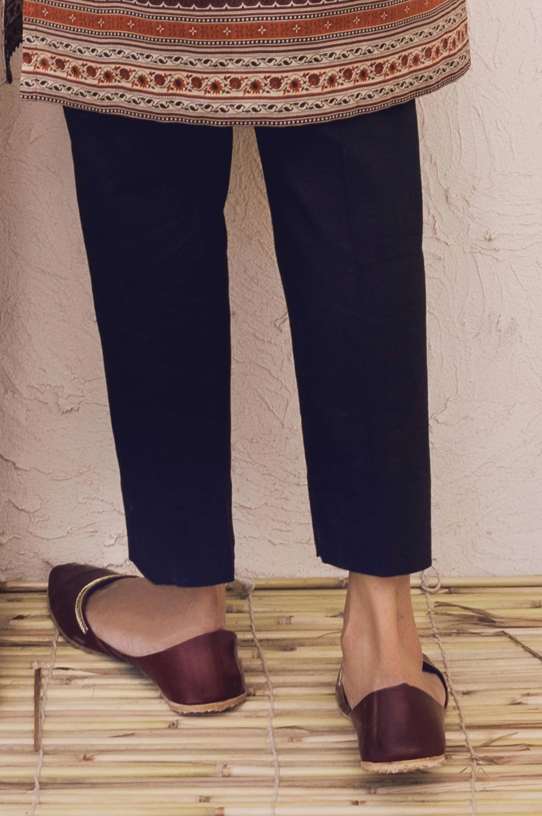 Basic Cambric Cigarette Pants - Black - Image 3