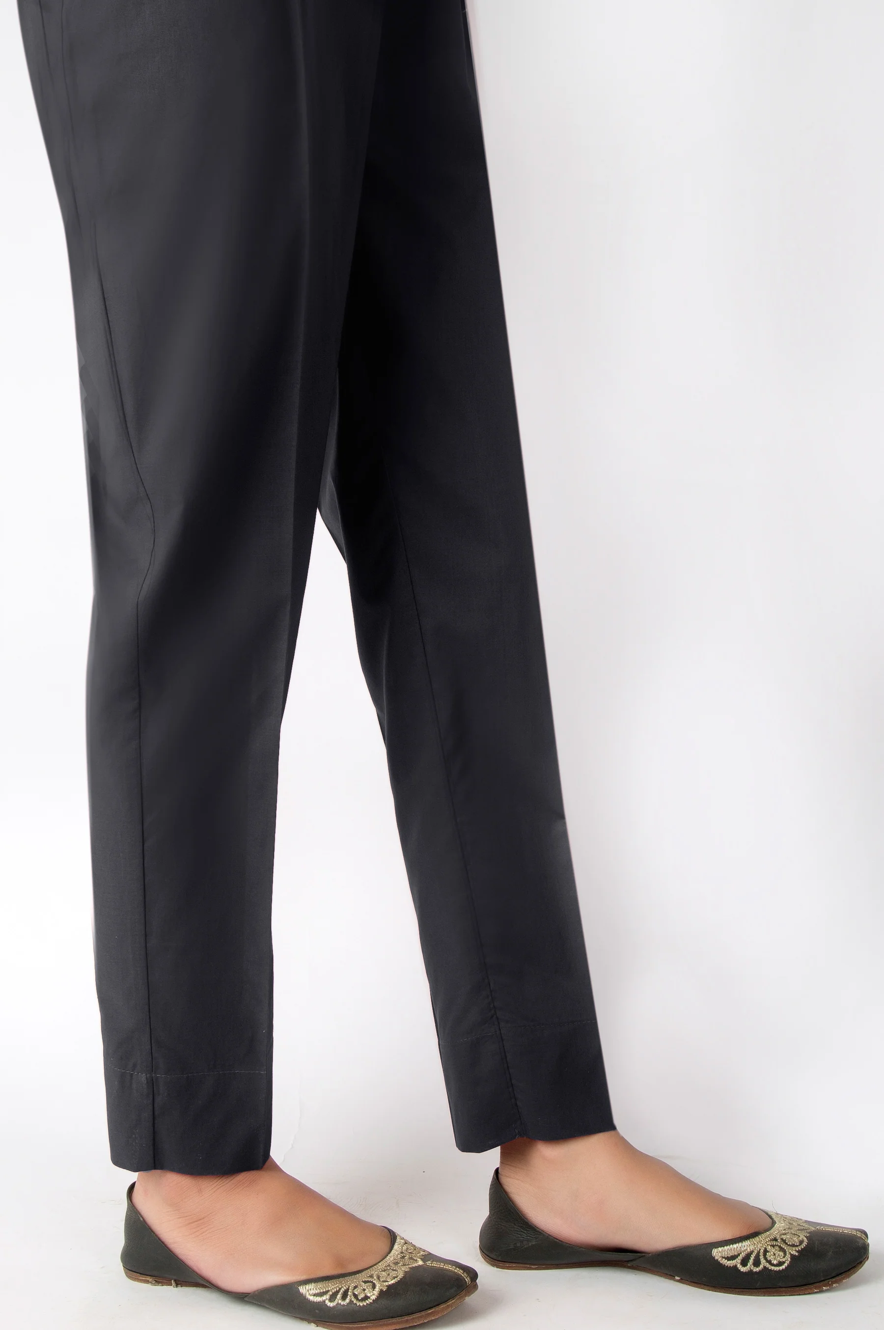 Basic Cambric Cigarette Pants - Black - Image 3