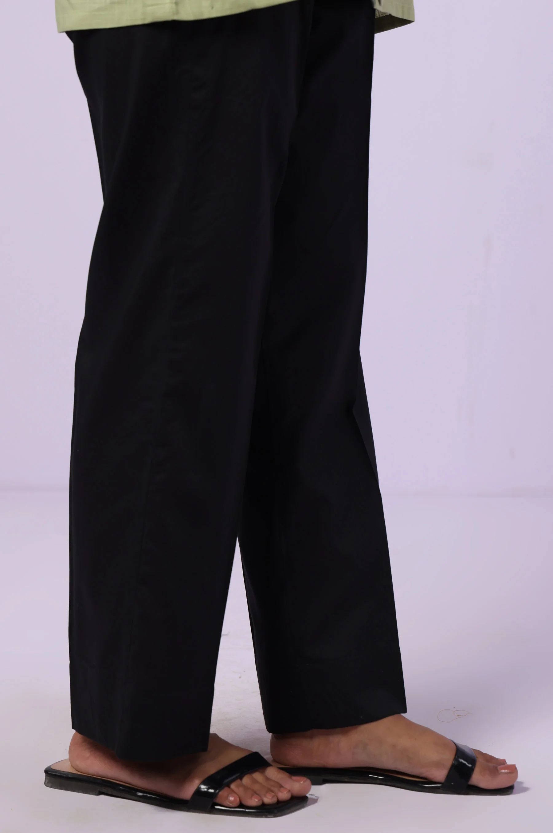 Solid Straight Pants Relax Fit - Black - Image 3