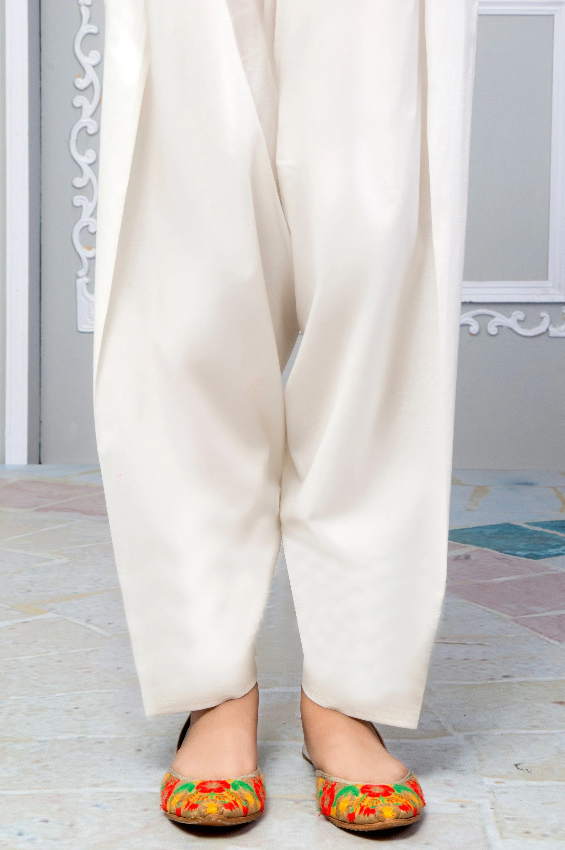 Basic Plain Cambric Shalwar - Off White - Image 2