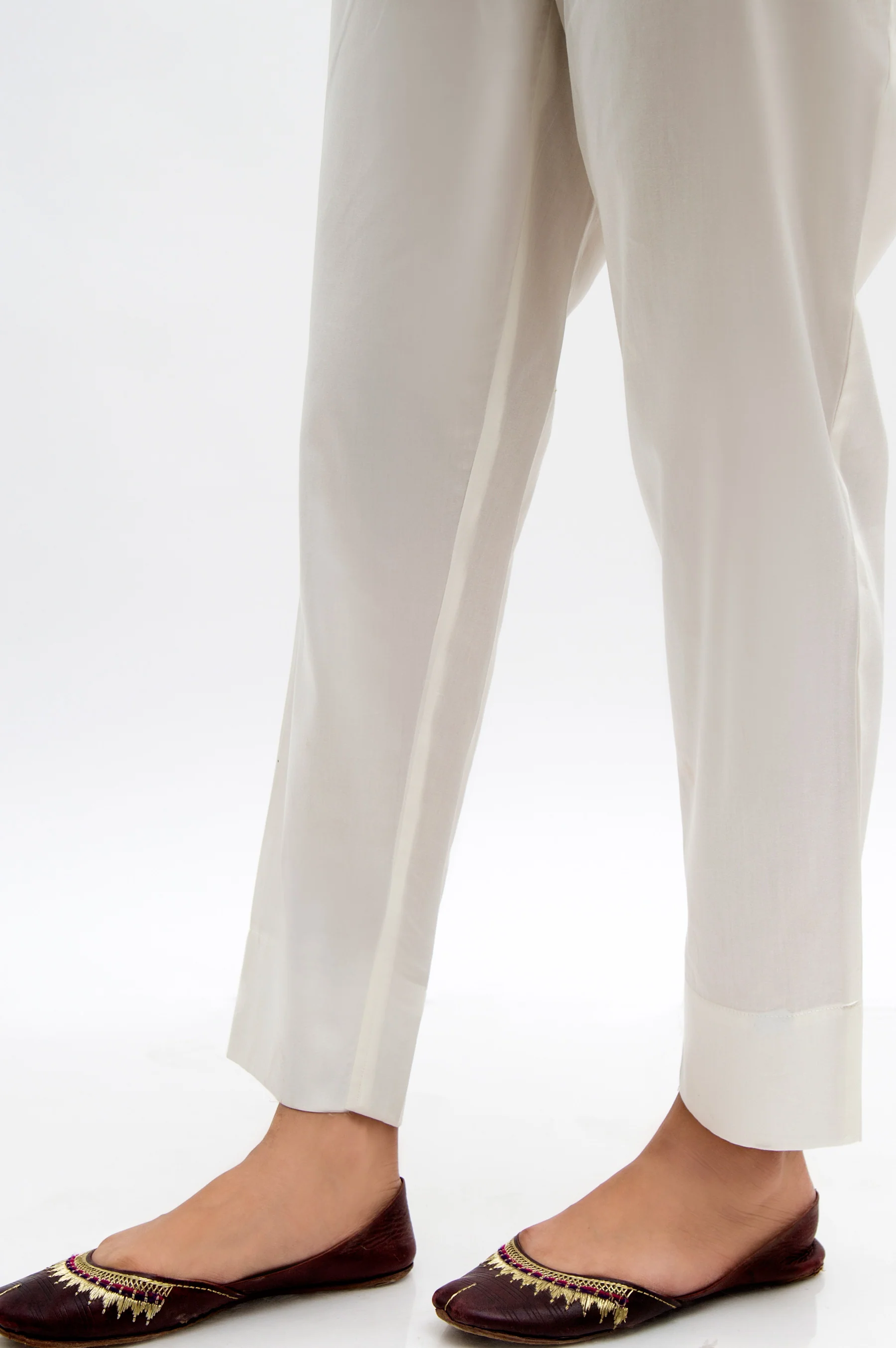 Basic Plain Cambric Cigarette Pants - Off White - Image 3