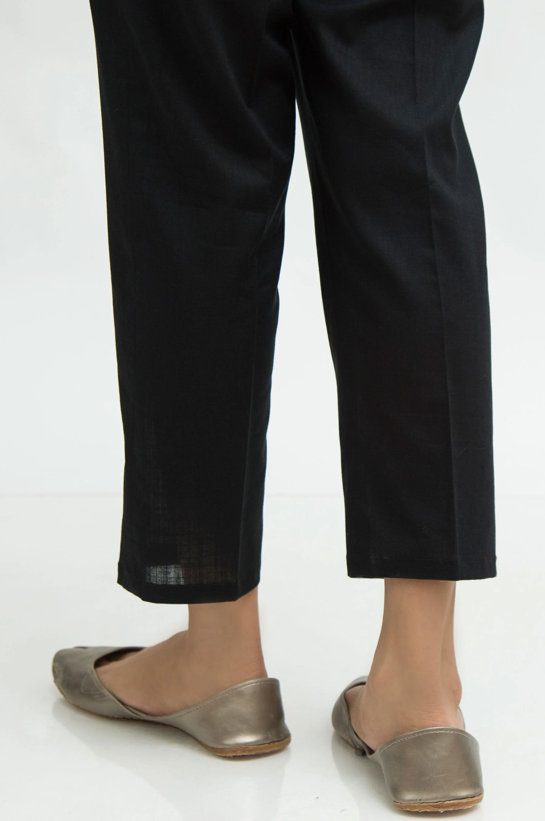 Basic Plain Khaddar Cigarette Pant - Black - Image 3