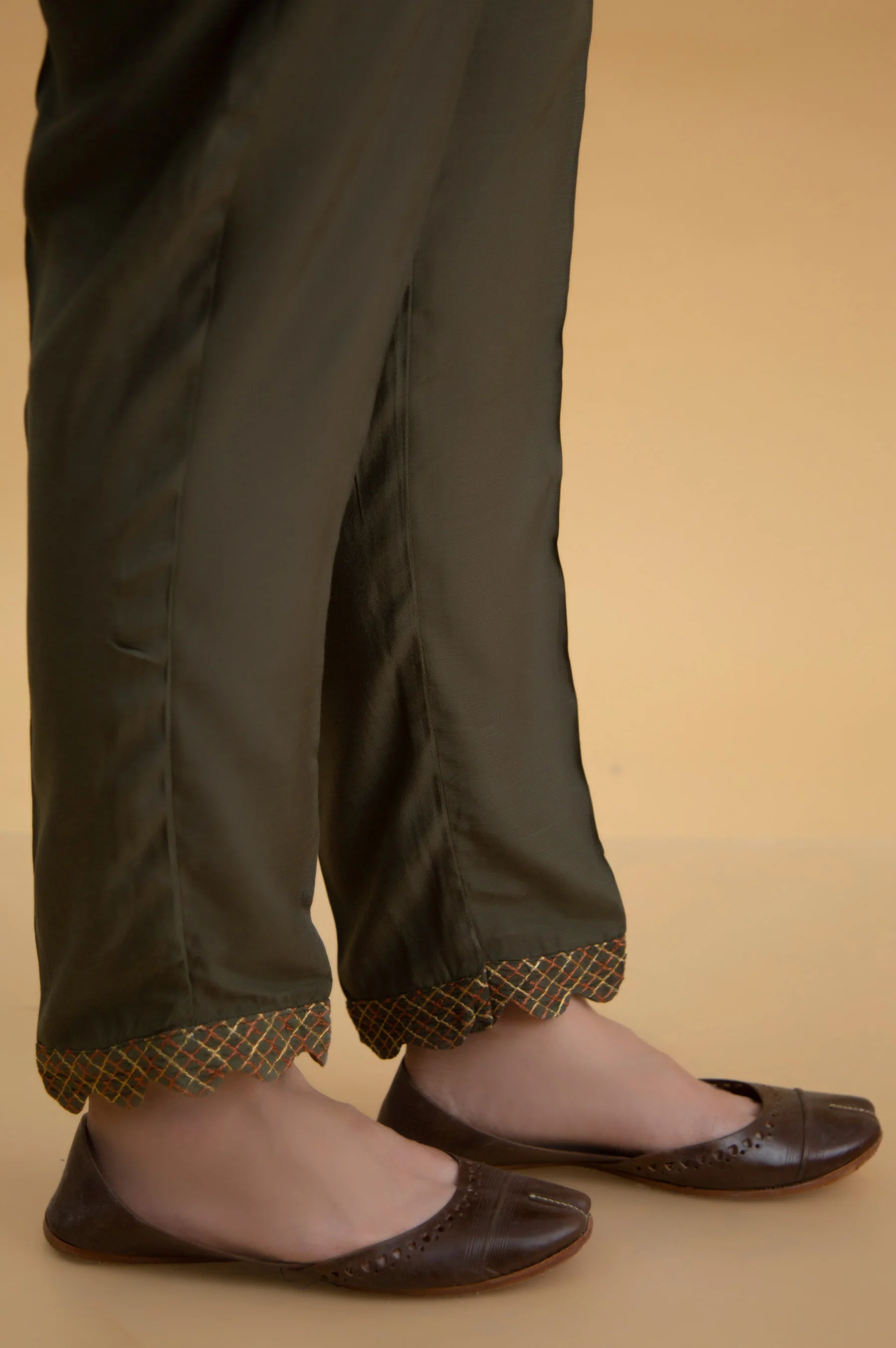 Basic Raw Silk Cigarette Pants - Green - Image 4