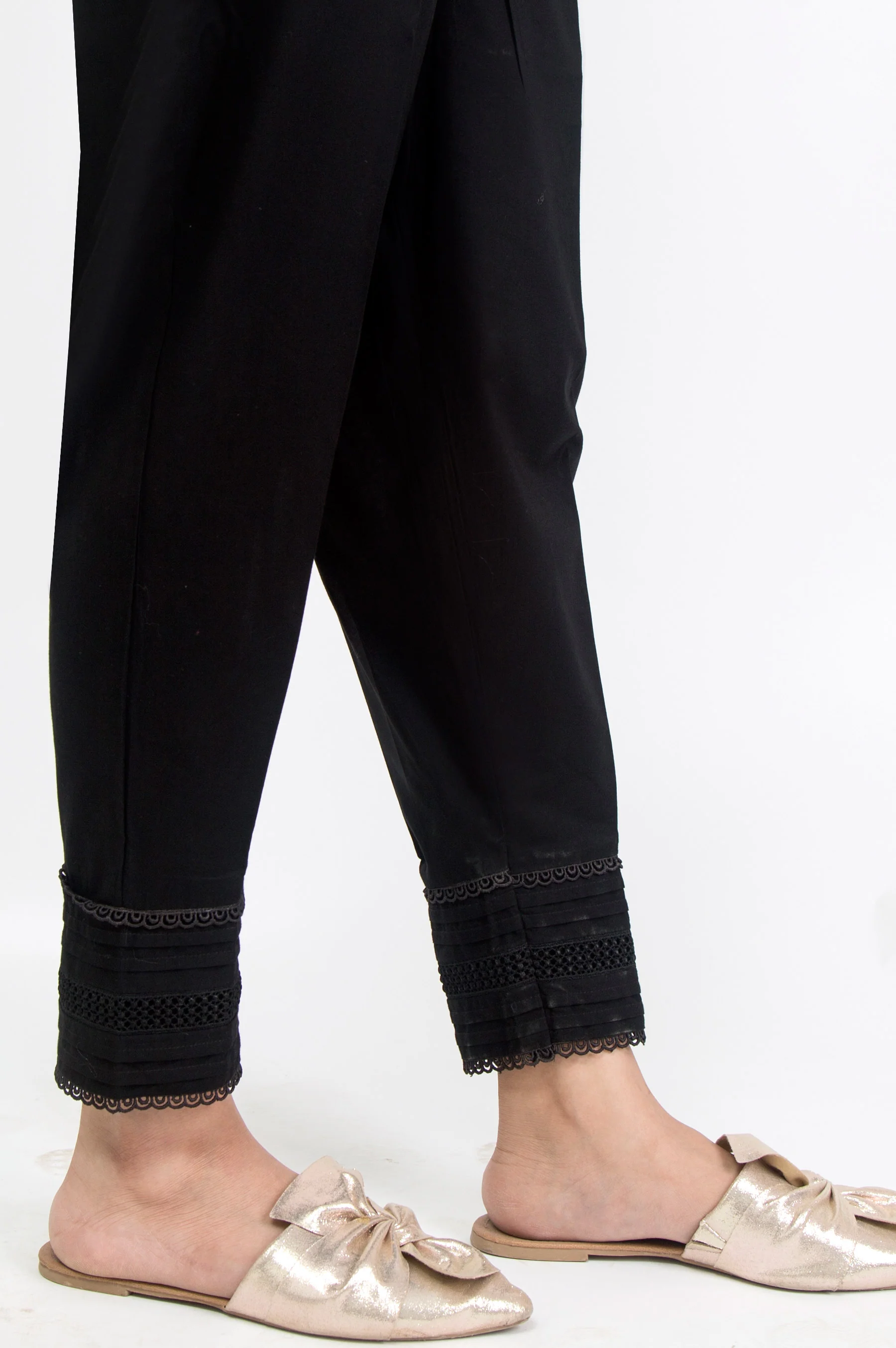 Cambric Capri Pants - Black - Image 3