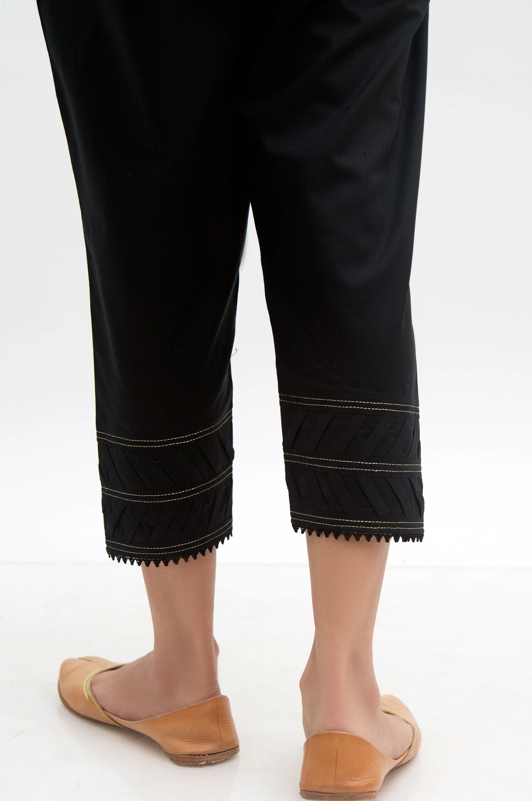 Cambric Capri Pants - Black - Image 2