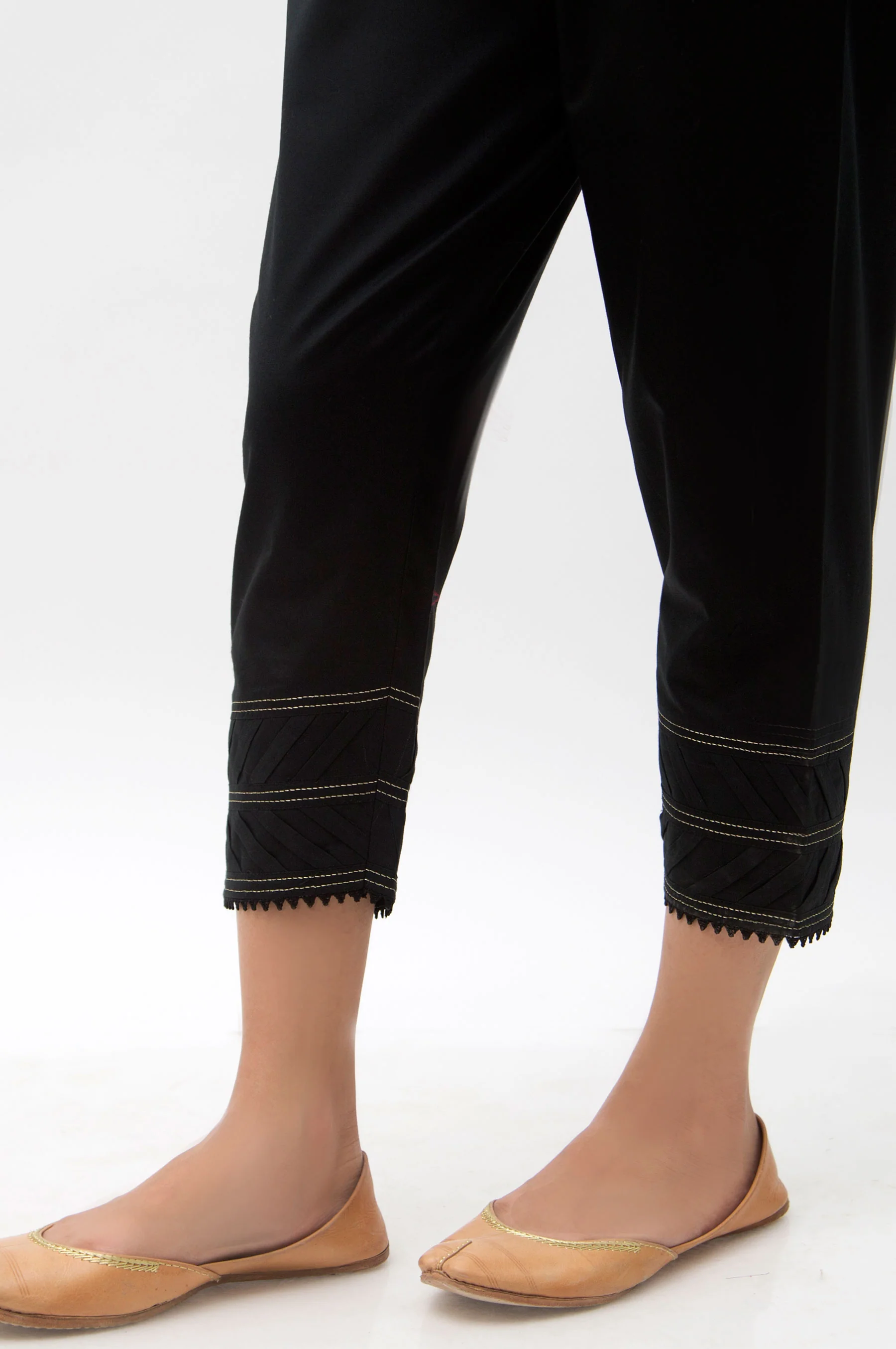 Cambric Capri Pants - Black - Image 5