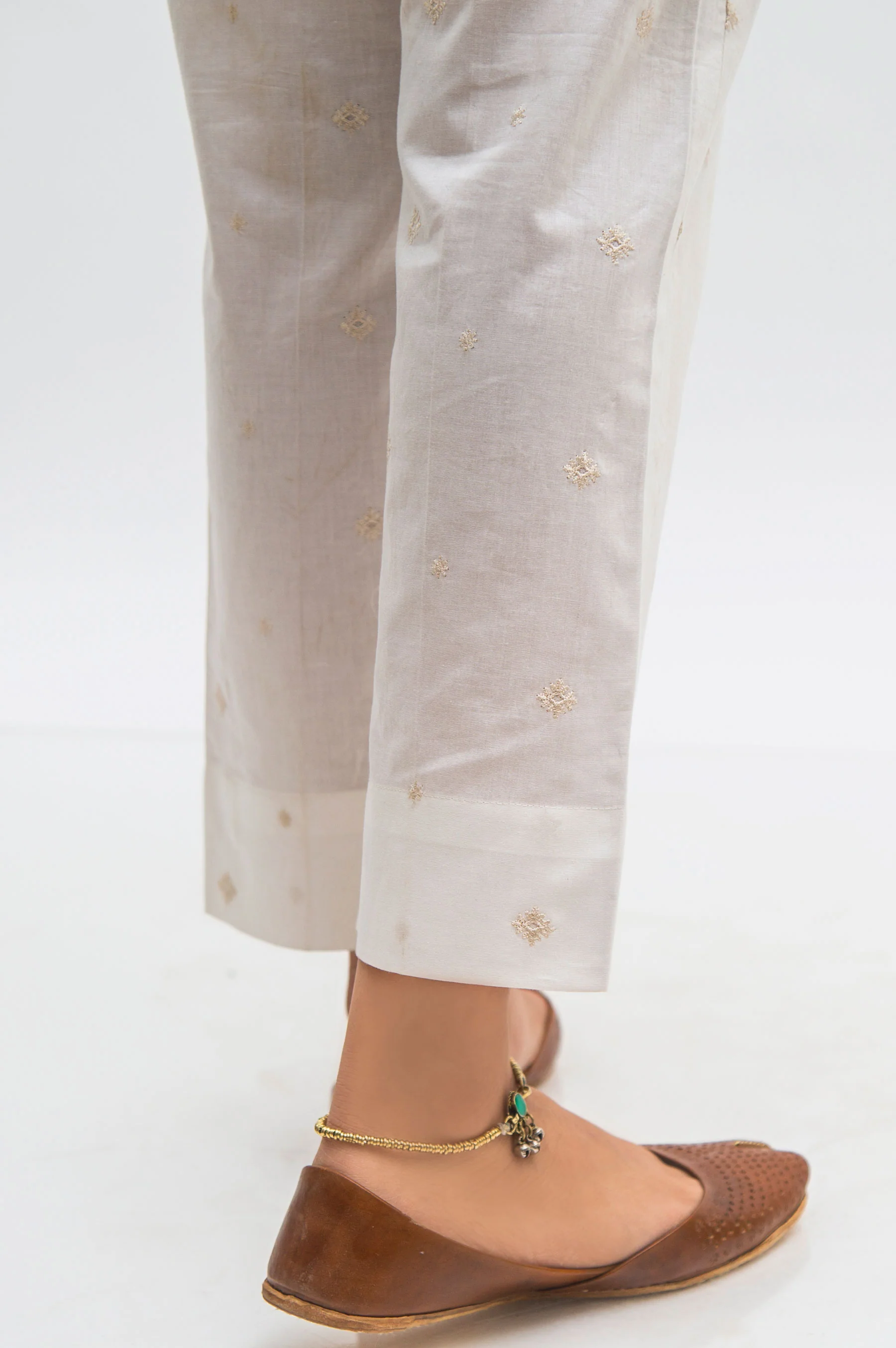 Embroidered Cotton Slub Cigarette Pants - White - Image 2